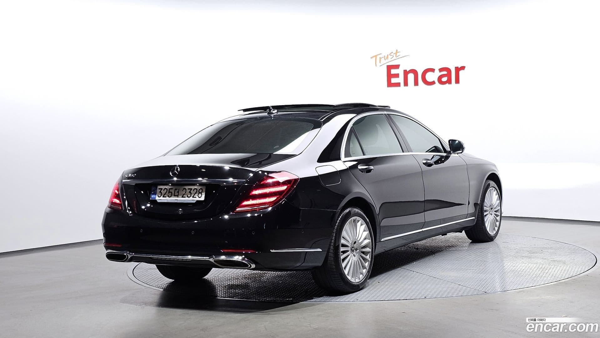 Main__Slider__Photo:S-Class Mercedes-Benz 2019.0-1