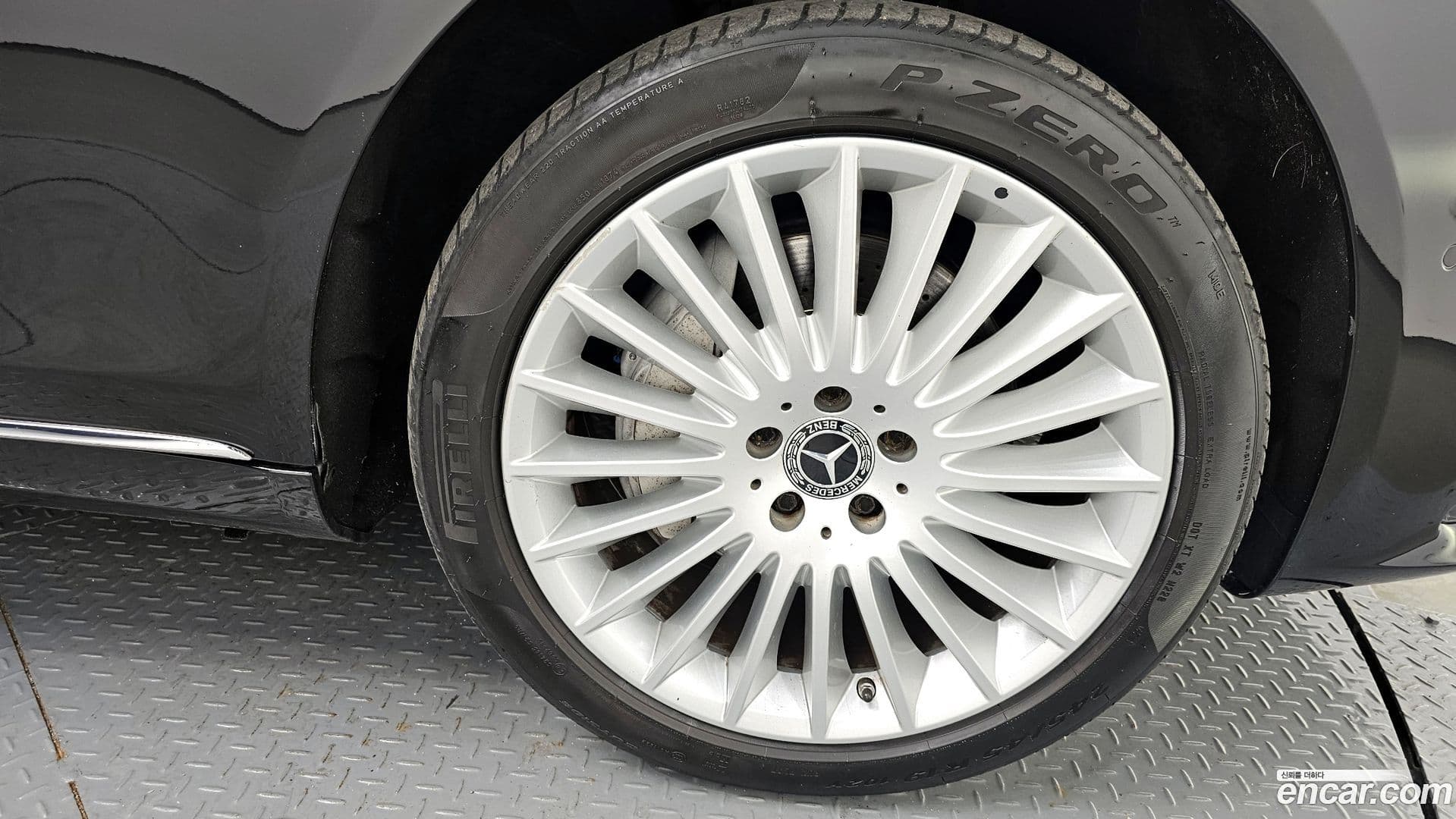 Main__Slider__Photo:S-Class Mercedes-Benz 2019.0-4