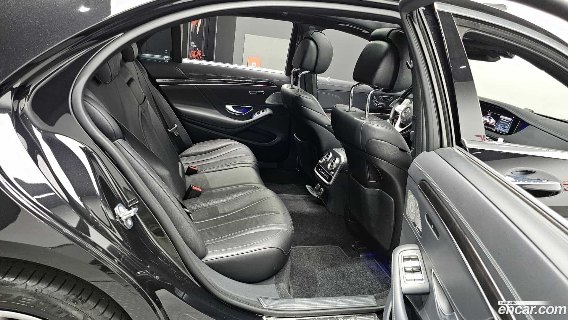 S-Class Mercedes-Benz 2019.0-OPTION-016