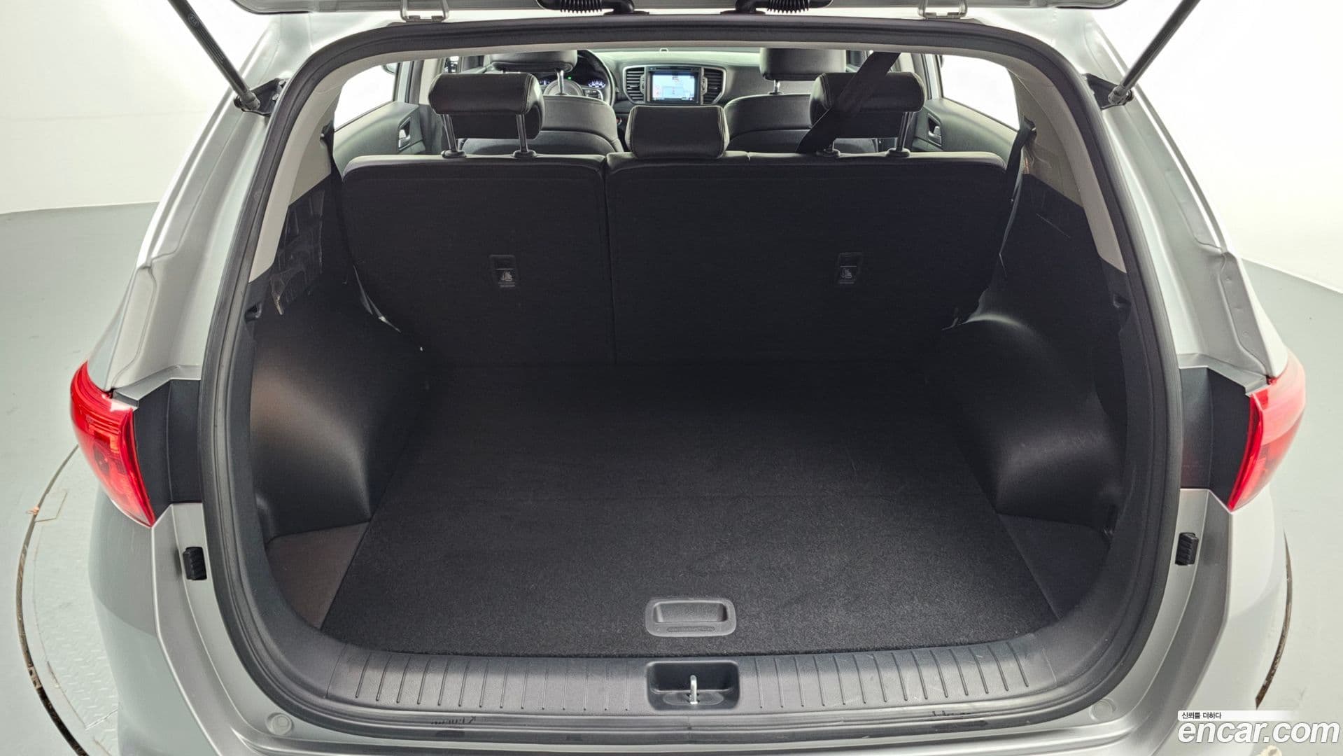 Main__Slider__Photo:Sportage Kia 2015.9-19