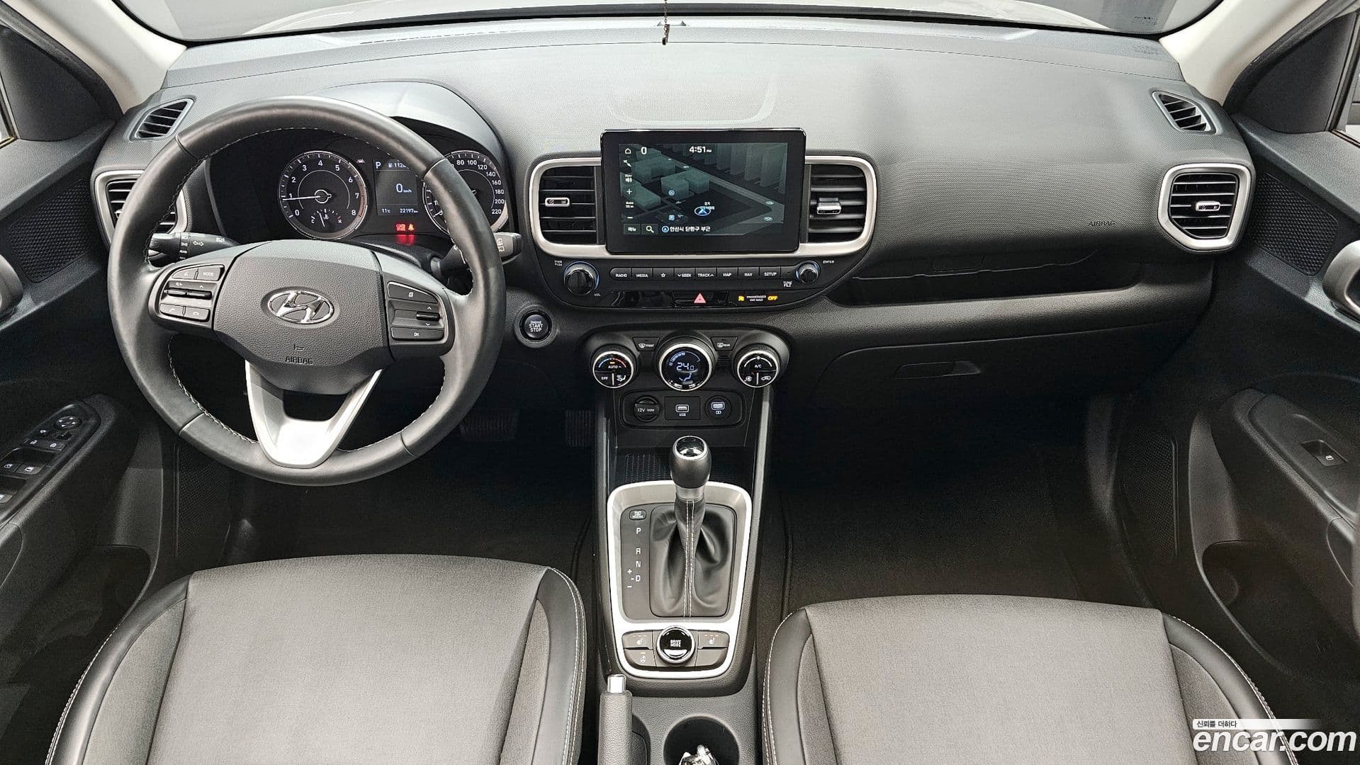 Main__Slider__Photo:Venue Hyundai 2019.11-6