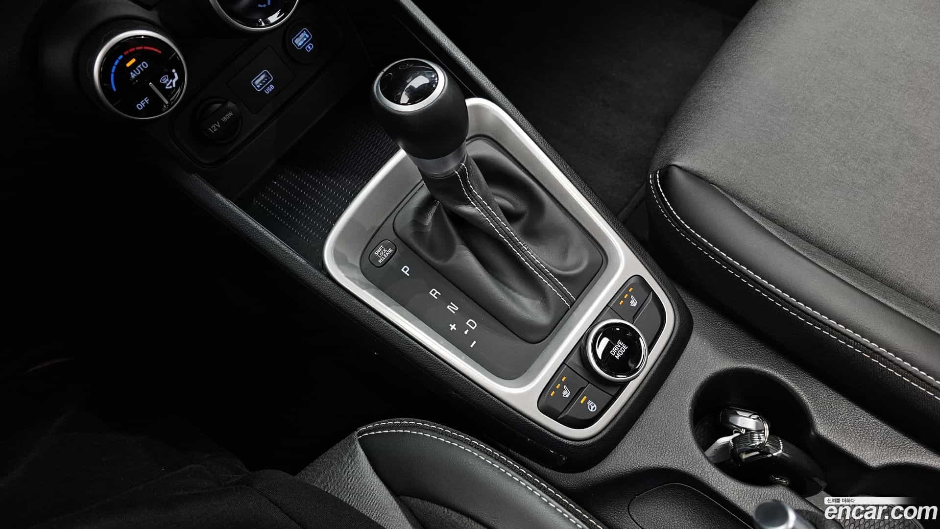 Venue Hyundai 2019.11-INNER-009