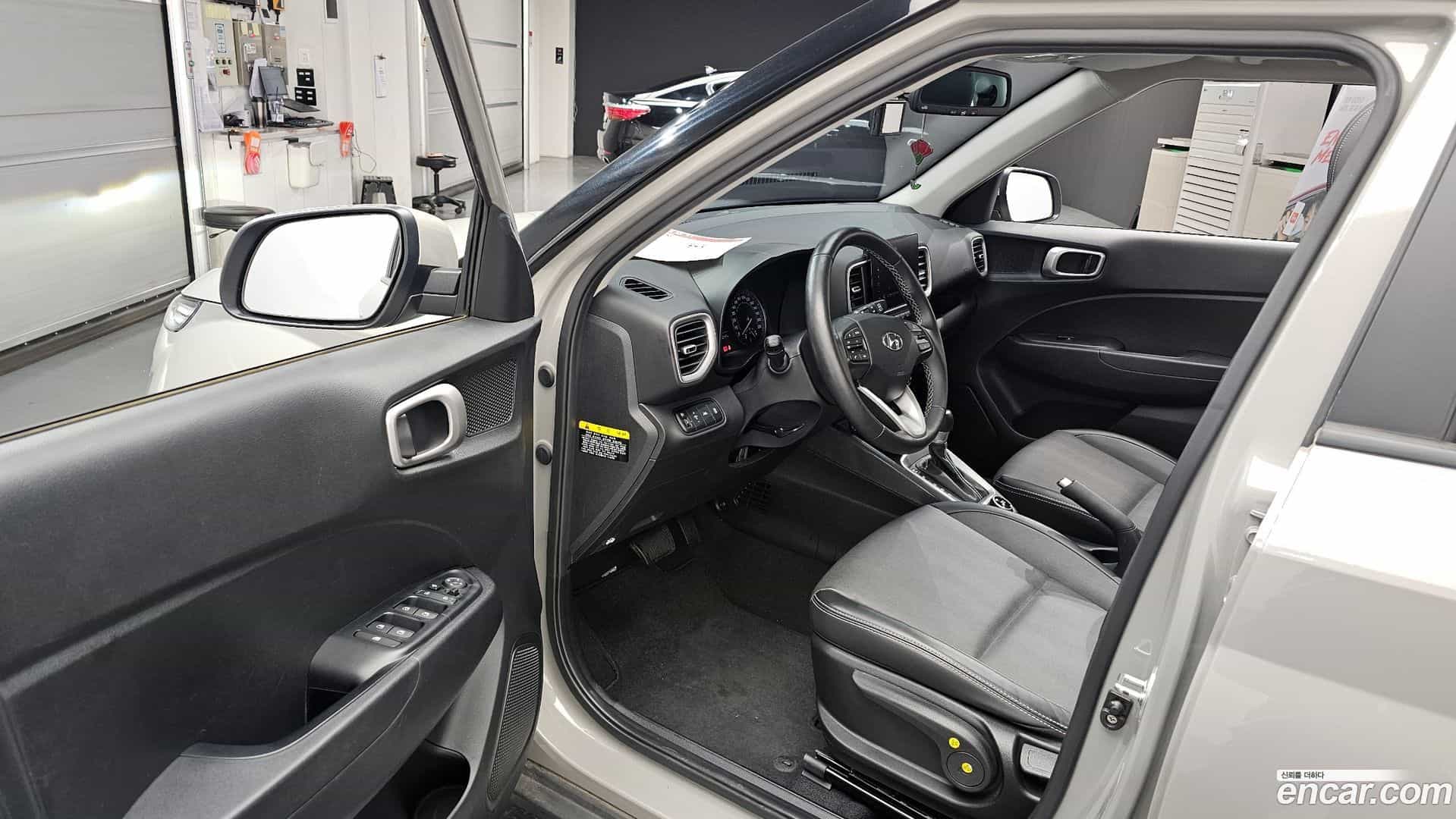 Venue Hyundai 2019.11-INNER-010