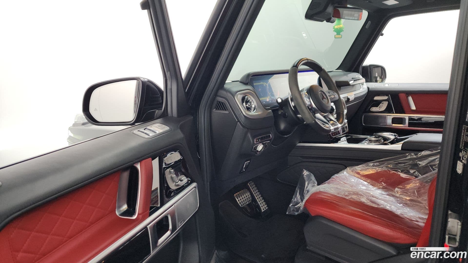 Main__Slider__Photo:G-Class Mercedes-Benz 2022.10-9