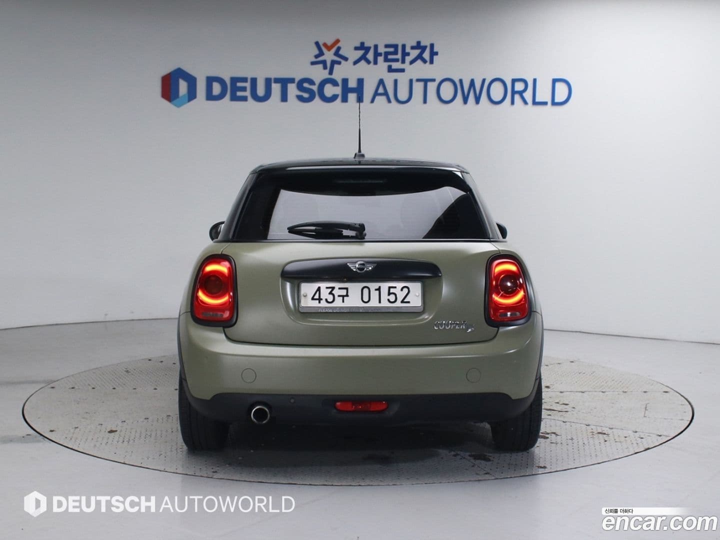 Main__Slider__Photo:Cooper Mini 2016.3-3