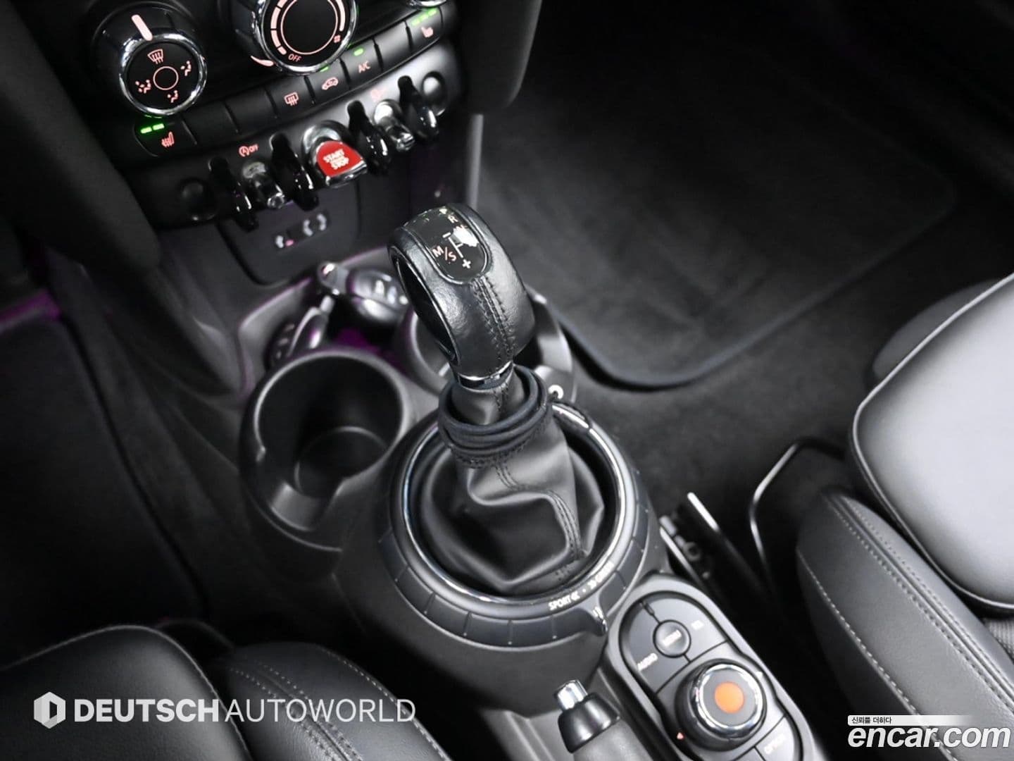 Main__Slider__Photo:Cooper Mini 2016.3-11