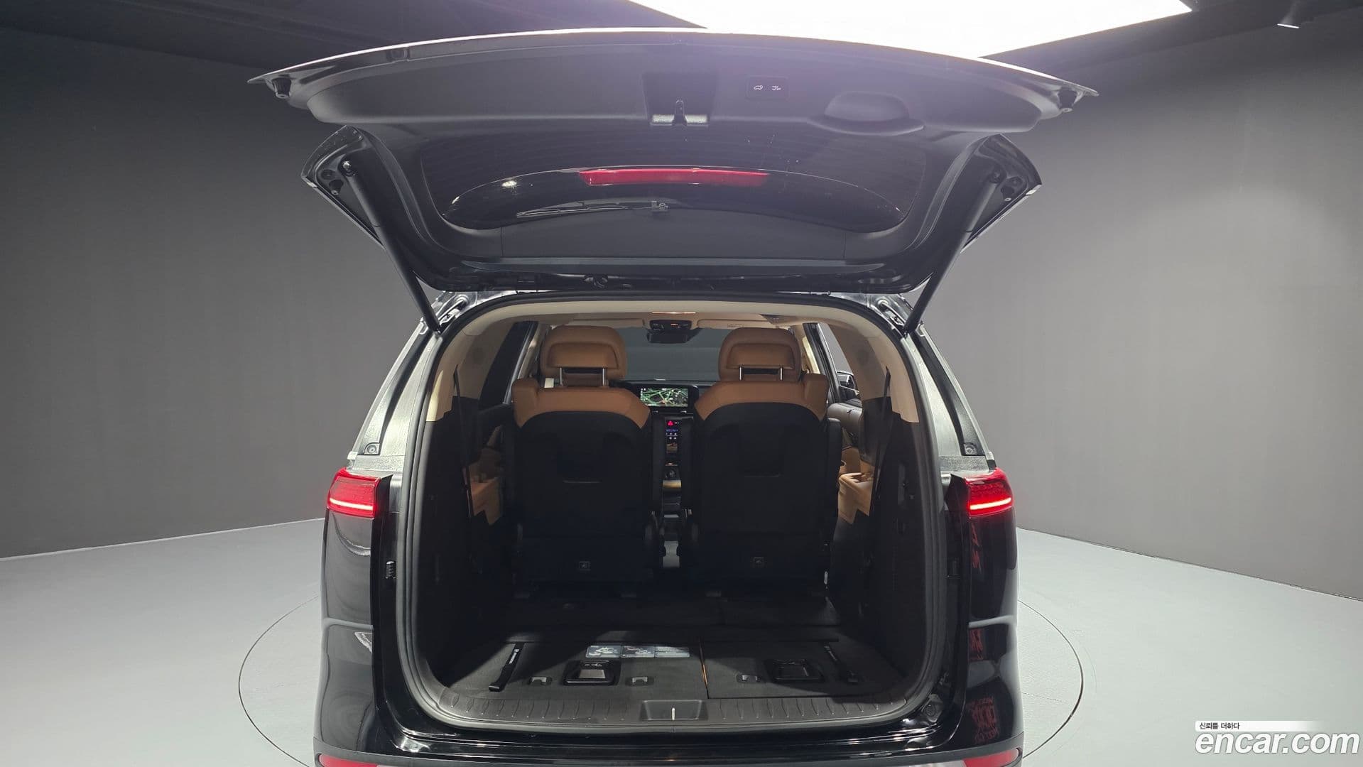 Main__Slider__Photo:Canival Kia 2022.10-19