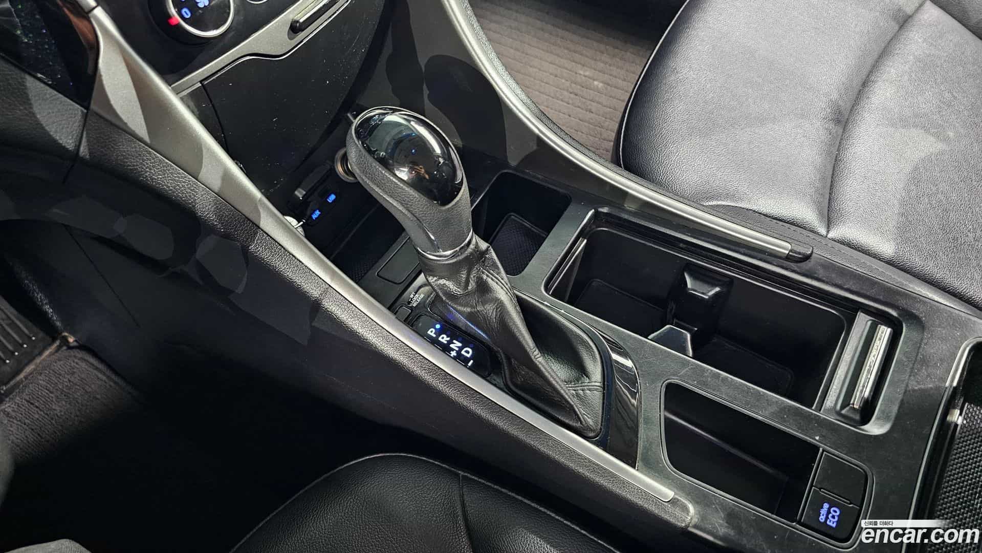 Sonata Hyundai 2013.0-INNER-009