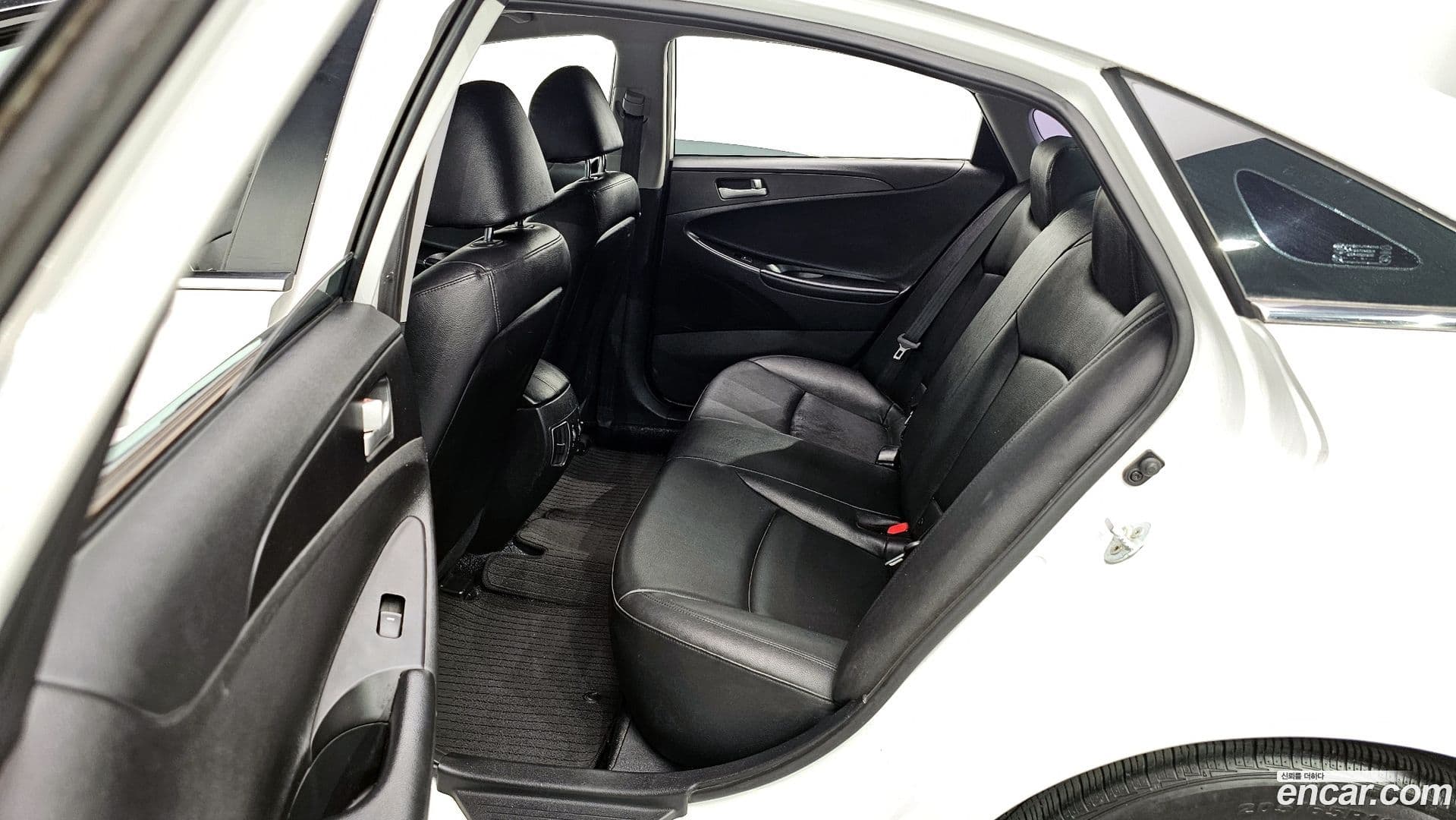 Main__Slider__Photo:Sonata Hyundai 2013.0-10