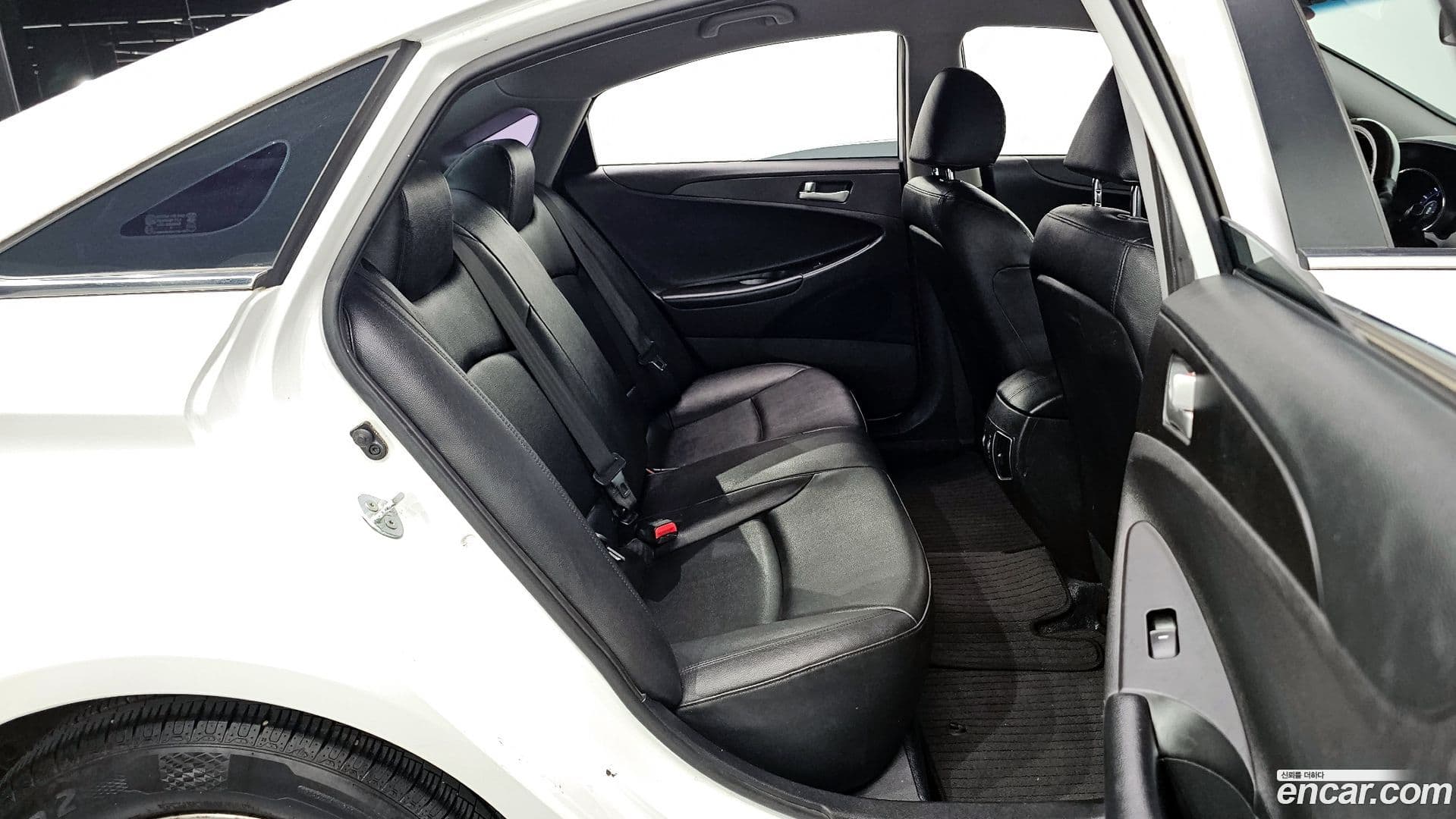 Main__Slider__Photo:Sonata Hyundai 2013.0-11