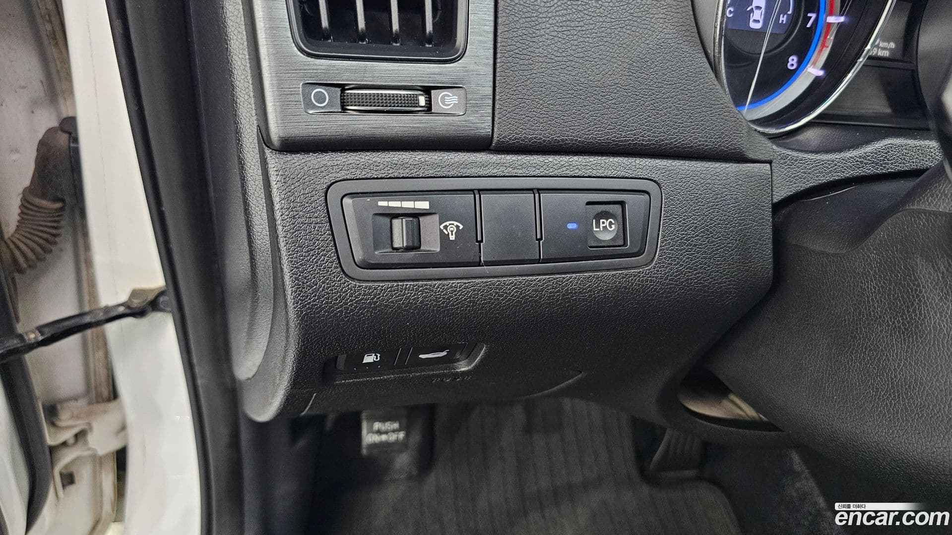 Main__Slider__Photo:Sonata Hyundai 2013.0-14