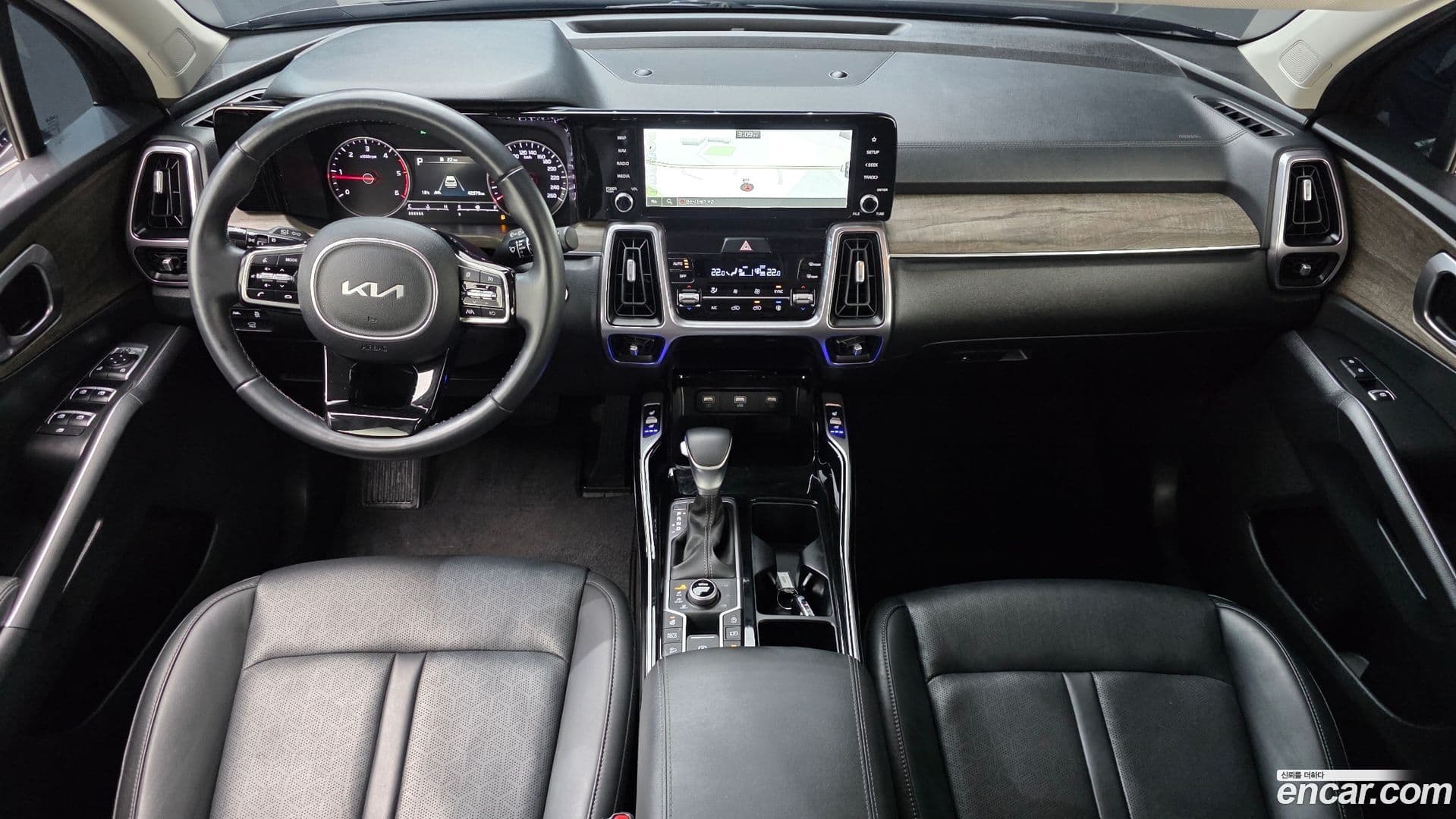 Main__Slider__Photo:Sorento Kia 2022.6-6