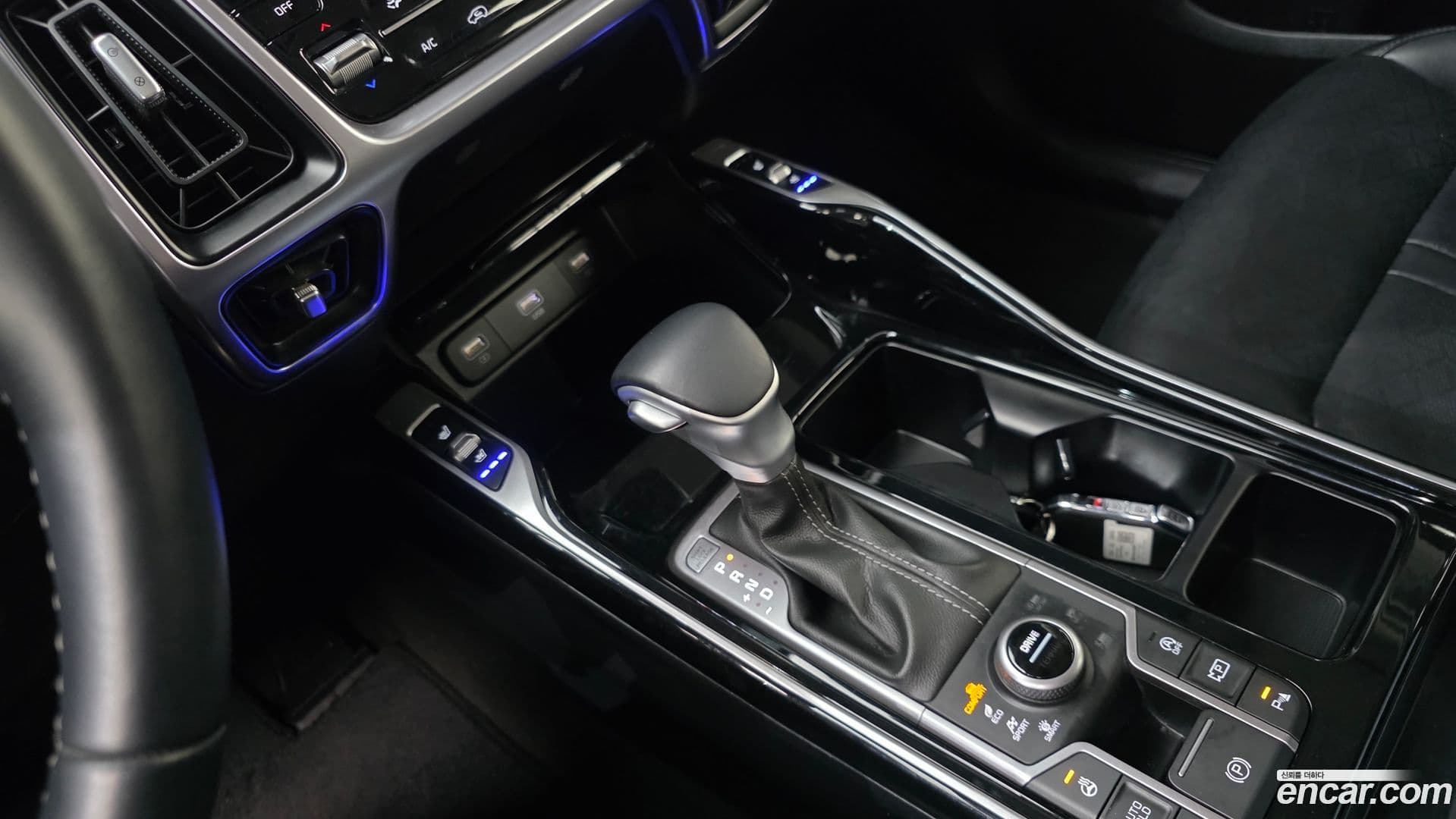 Main__Slider__Photo:Sorento Kia 2022.6-8