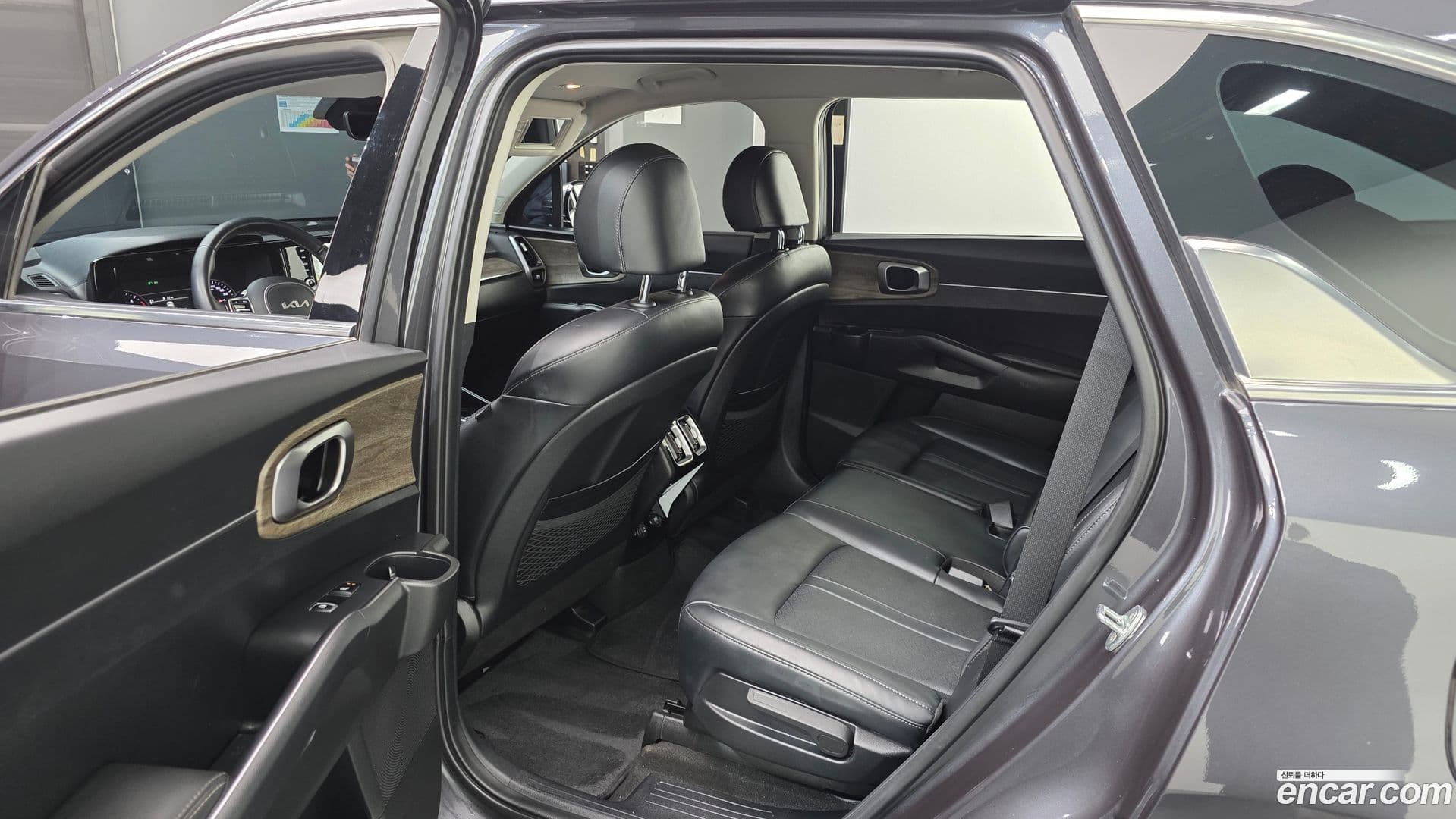 Main__Slider__Photo:Sorento Kia 2022.6-10