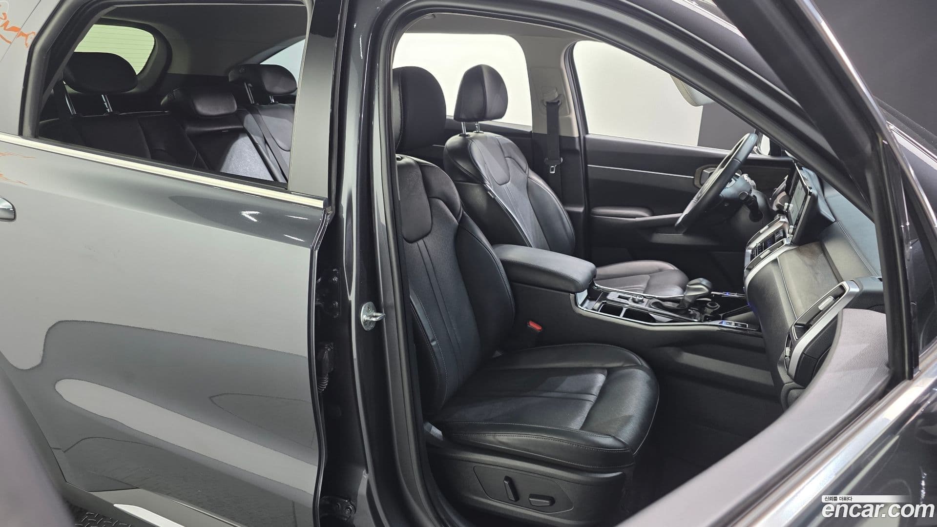 Main__Slider__Photo:Sorento Kia 2022.6-11