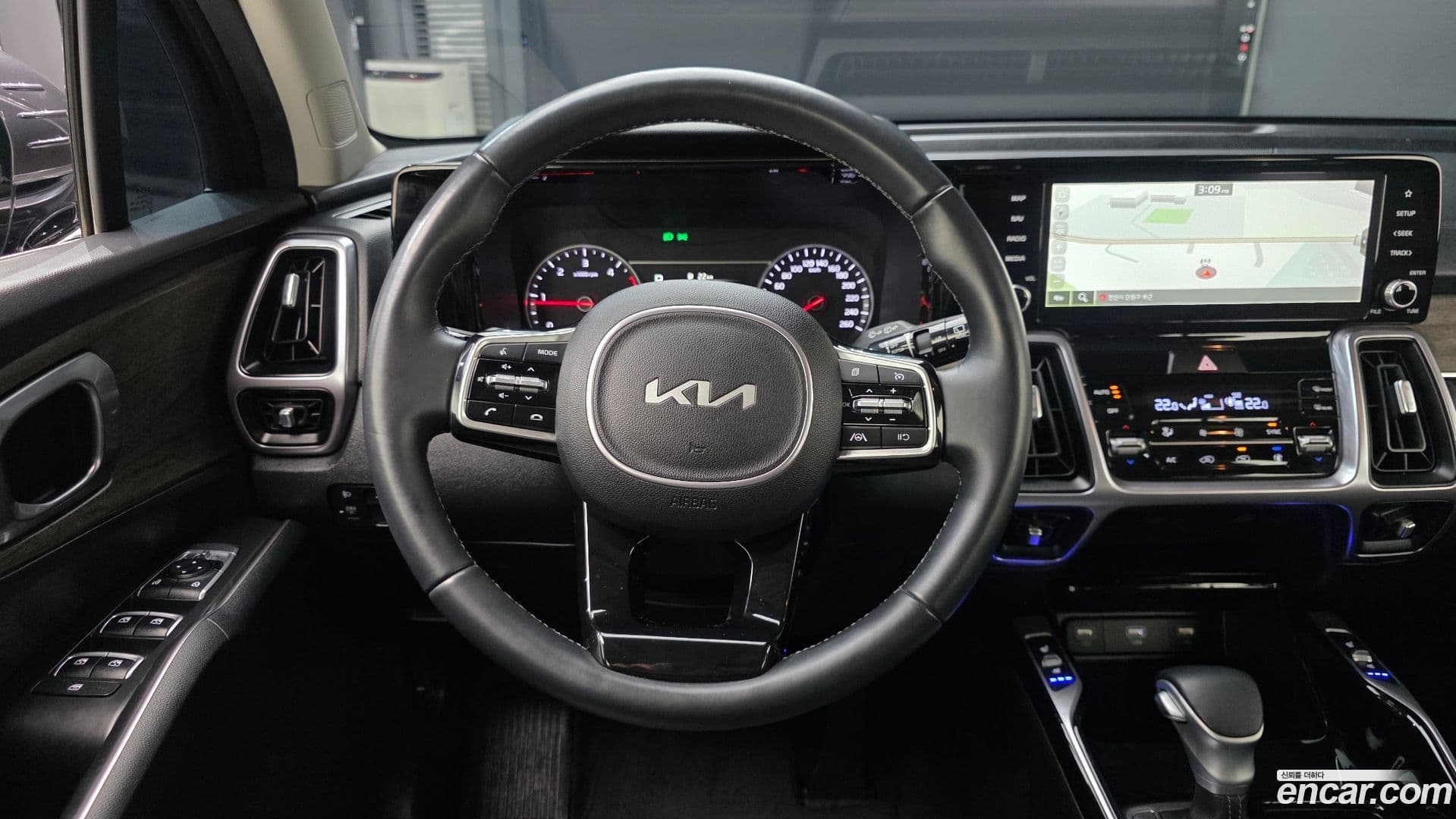 Main__Slider__Photo:Sorento Kia 2022.6-12