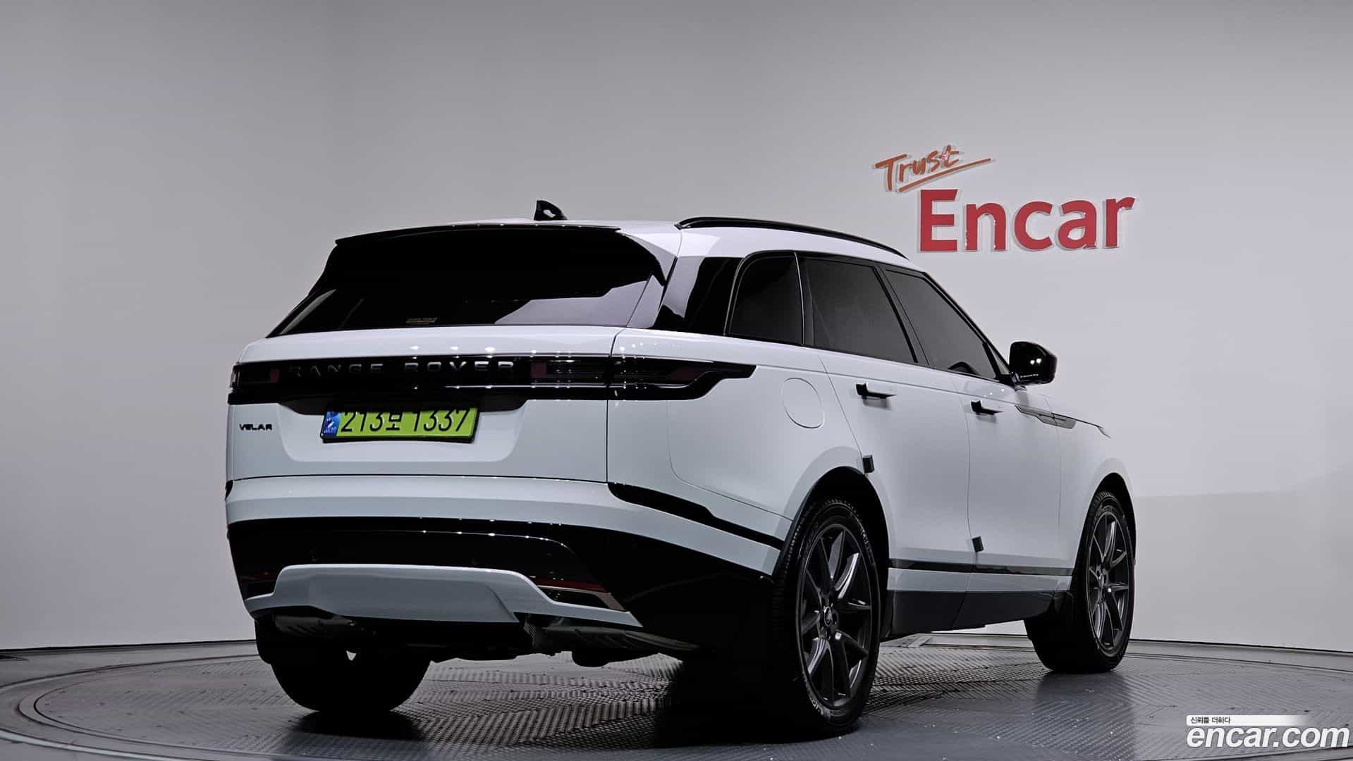 Range Rover Velar Land Rover 2024.6-OUTER-002