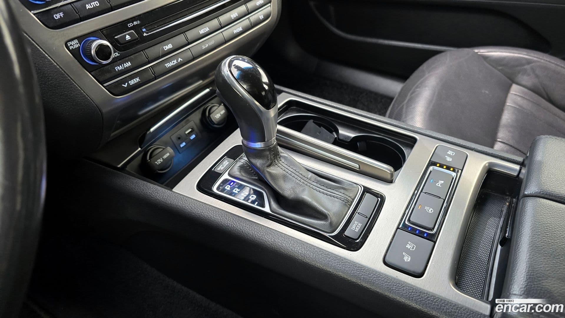 Main__Slider__Photo:Genesis Hyundai 2014.9-8