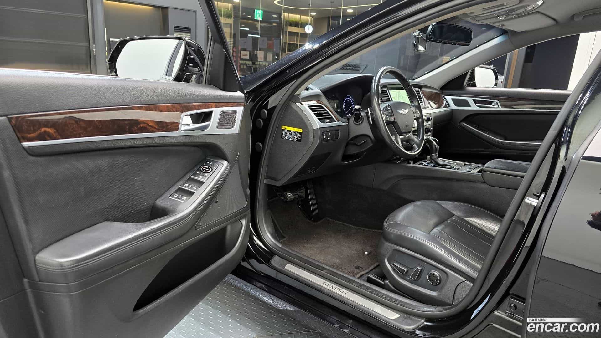 Genesis Hyundai 2014.9-OPTION-015