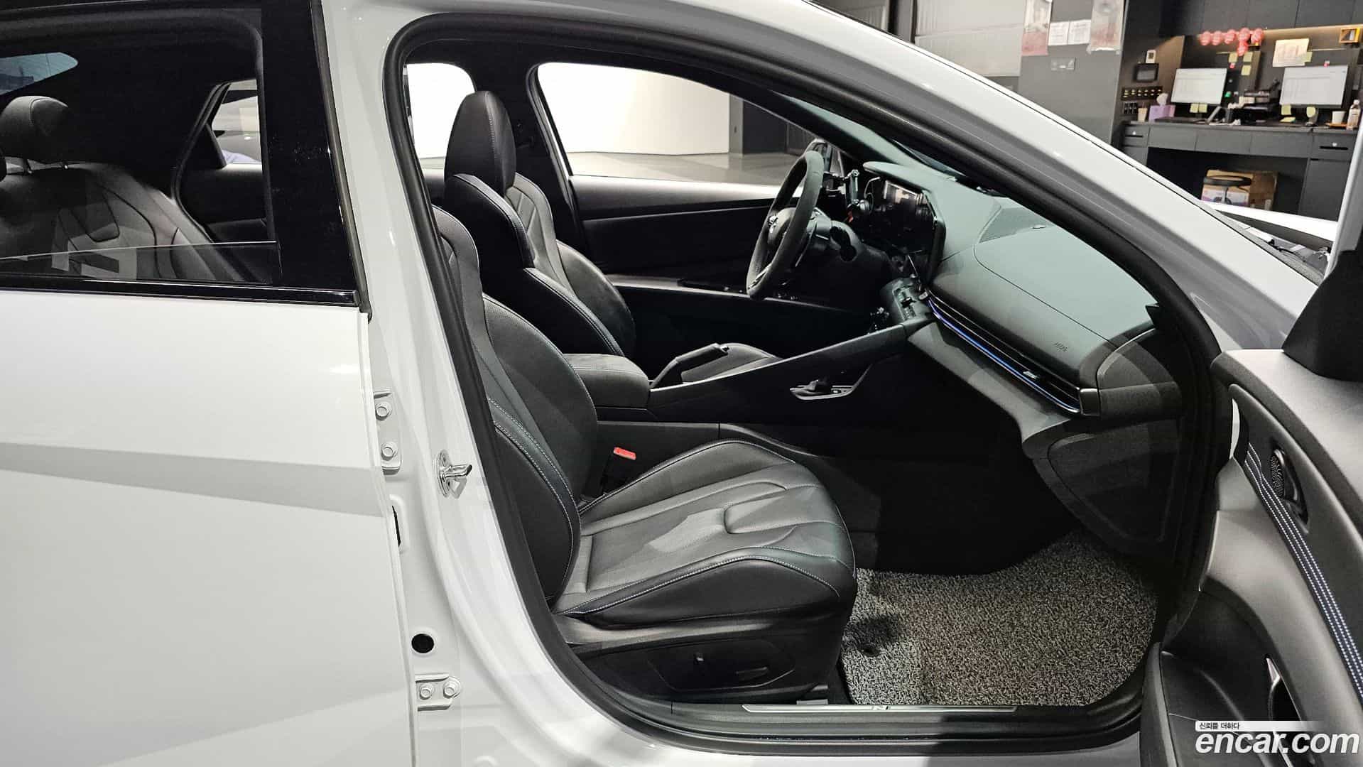 AVANTE Hyundai 2022.5-INNER-010