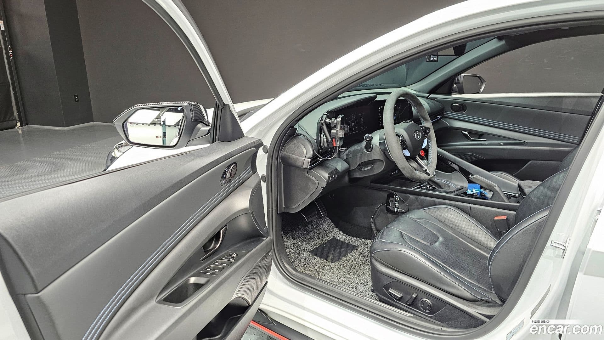 Main__Slider__Photo:AVANTE Hyundai 2022.5-10