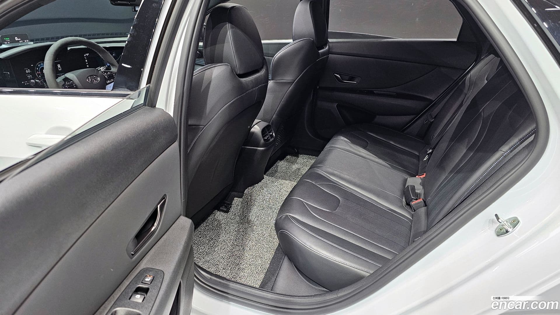 Main__Slider__Photo:AVANTE Hyundai 2022.5-11