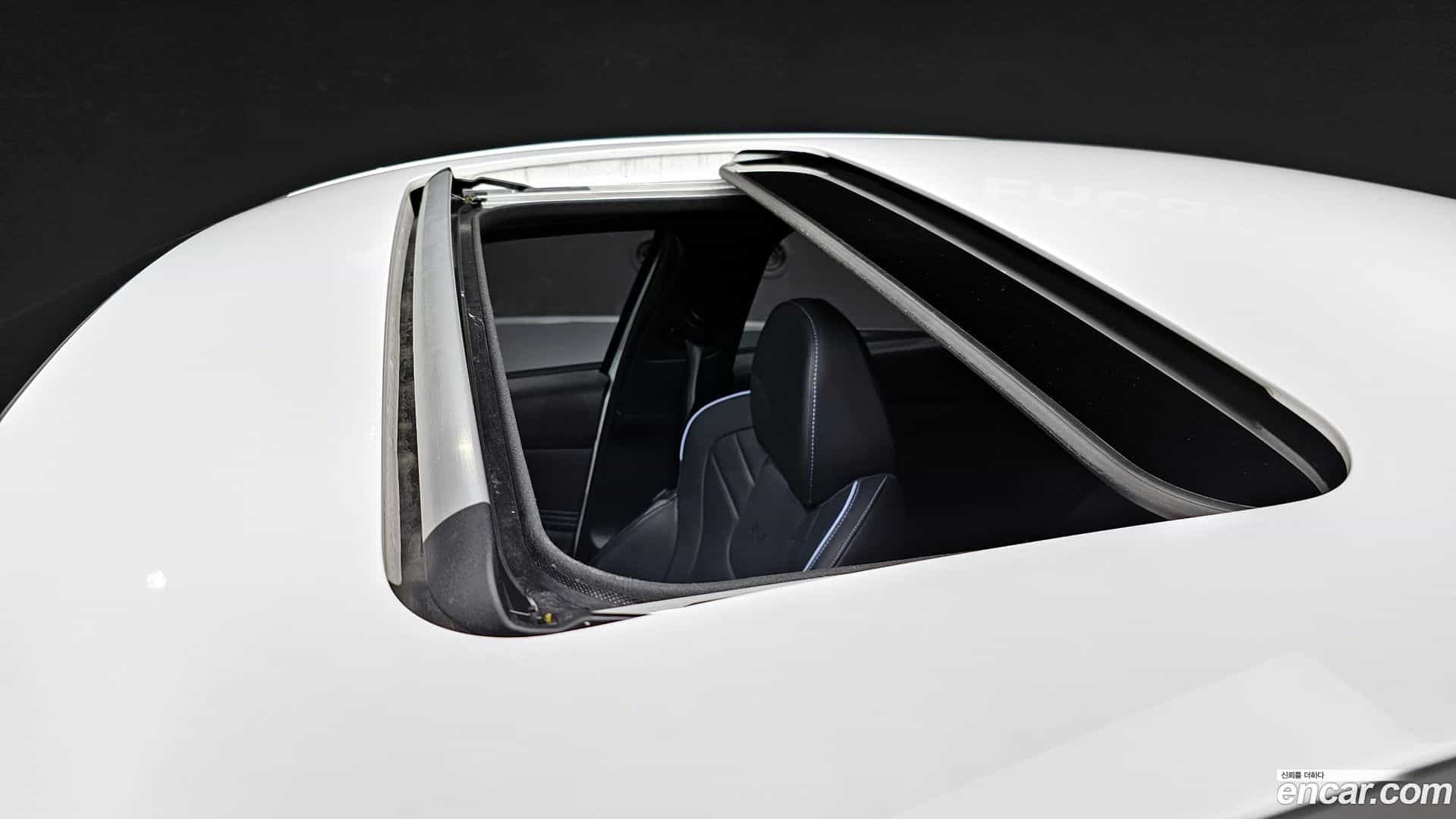 AVANTE Hyundai 2022.5-OPTION-023