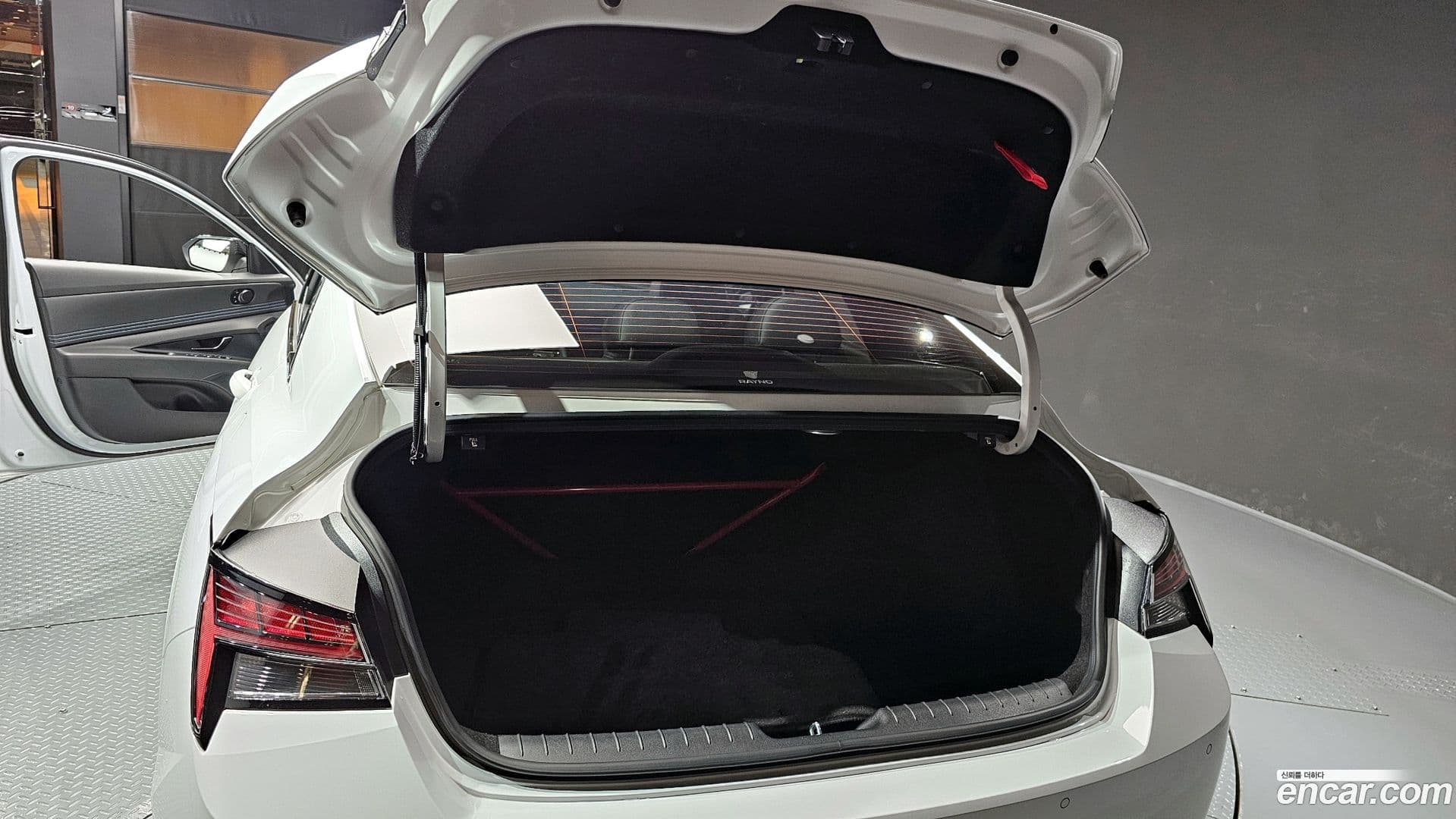 Main__Slider__Photo:AVANTE Hyundai 2022.5-19