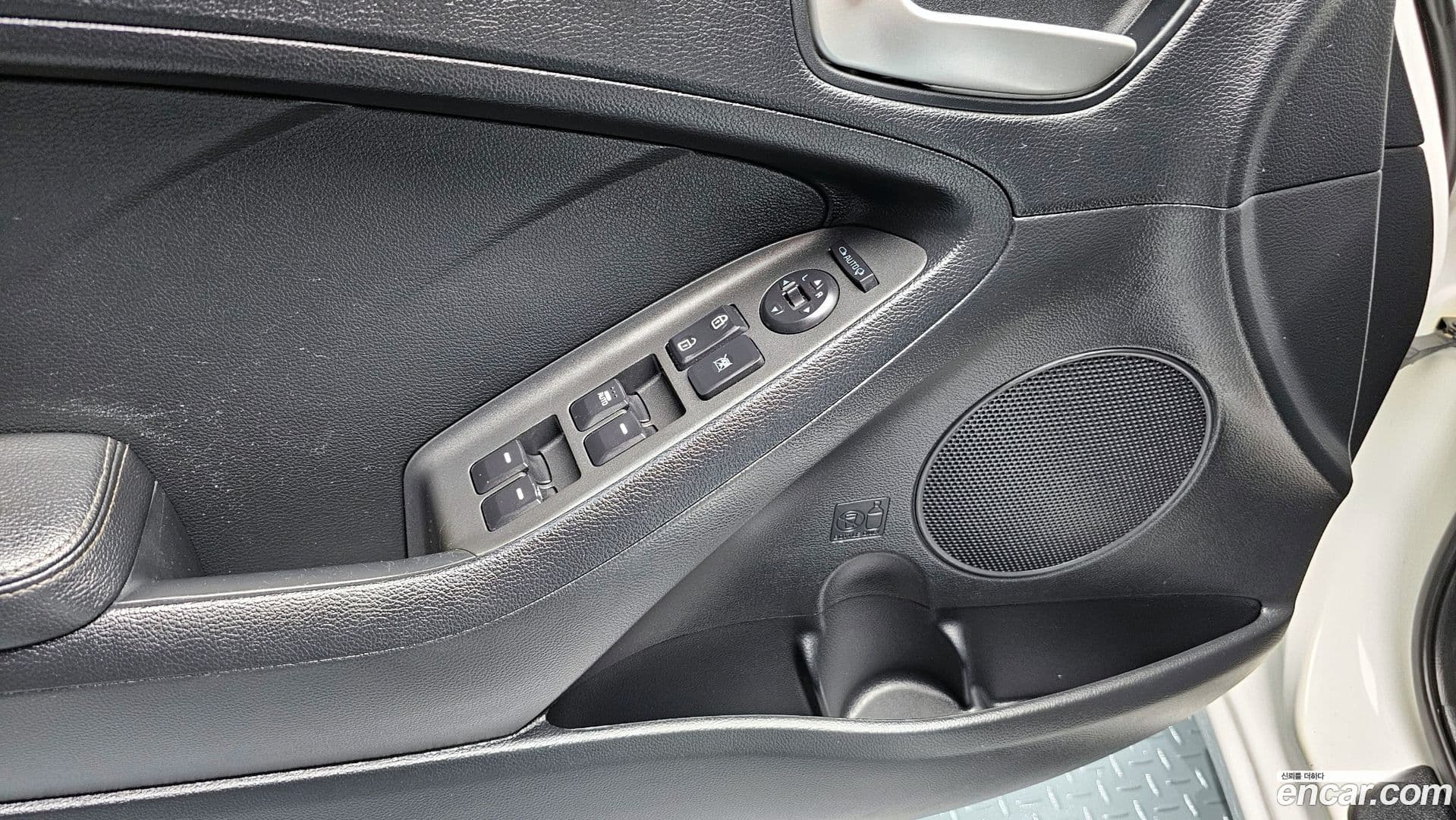 Main__Slider__Photo:K3 Kia 2014.8-16