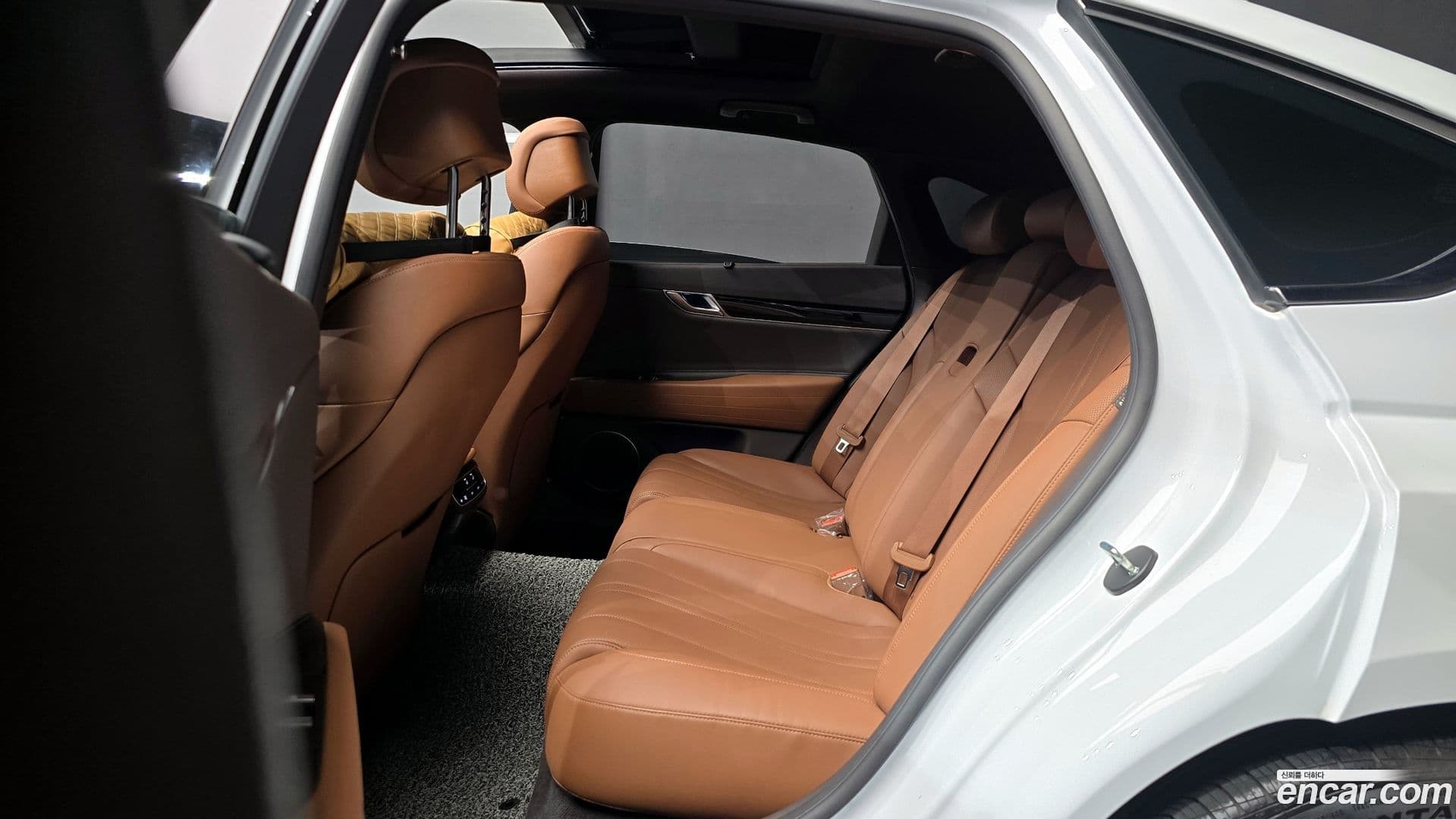 Main__Slider__Photo:G80 Genesis 2022.11-12