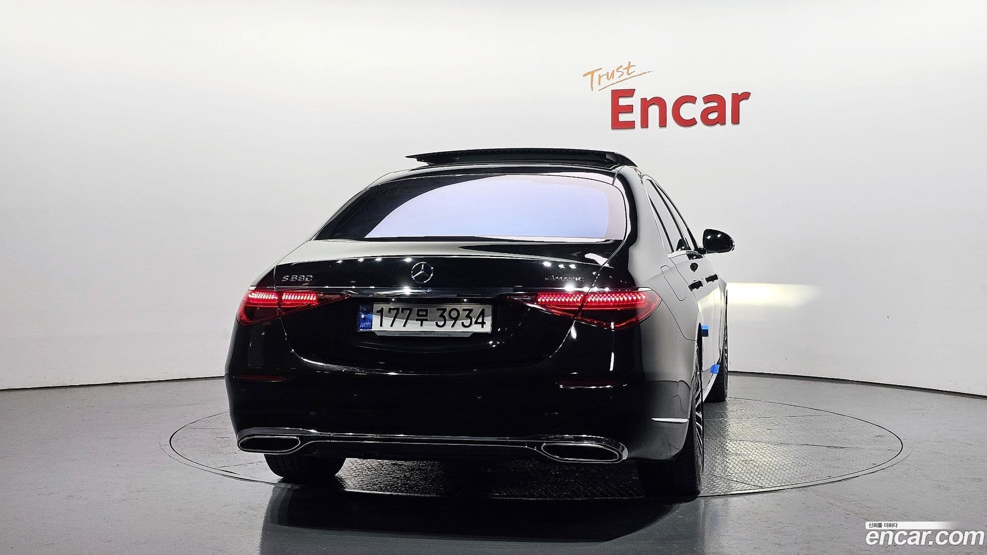 Main__Slider__Photo:S-Class Mercedes-Benz 2021.9-3