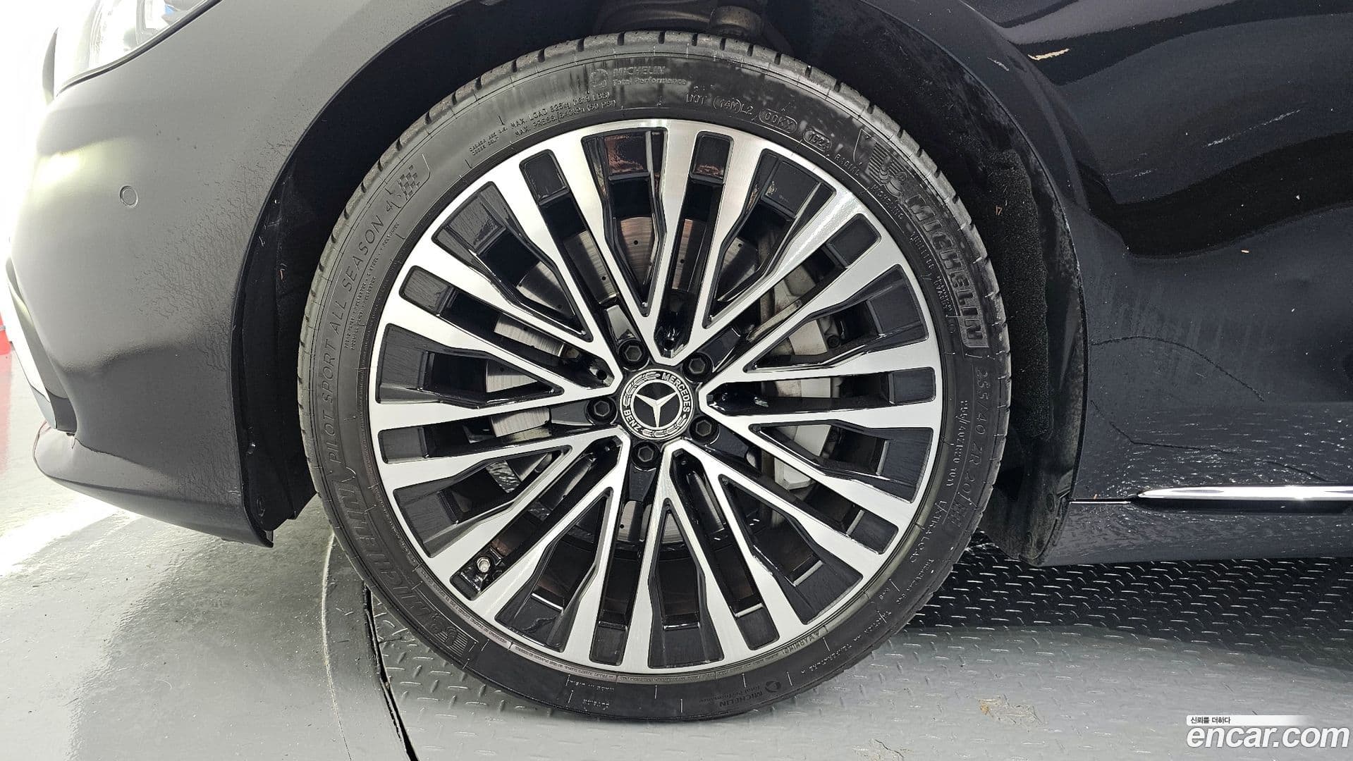 Main__Slider__Photo:S-Class Mercedes-Benz 2021.9-4