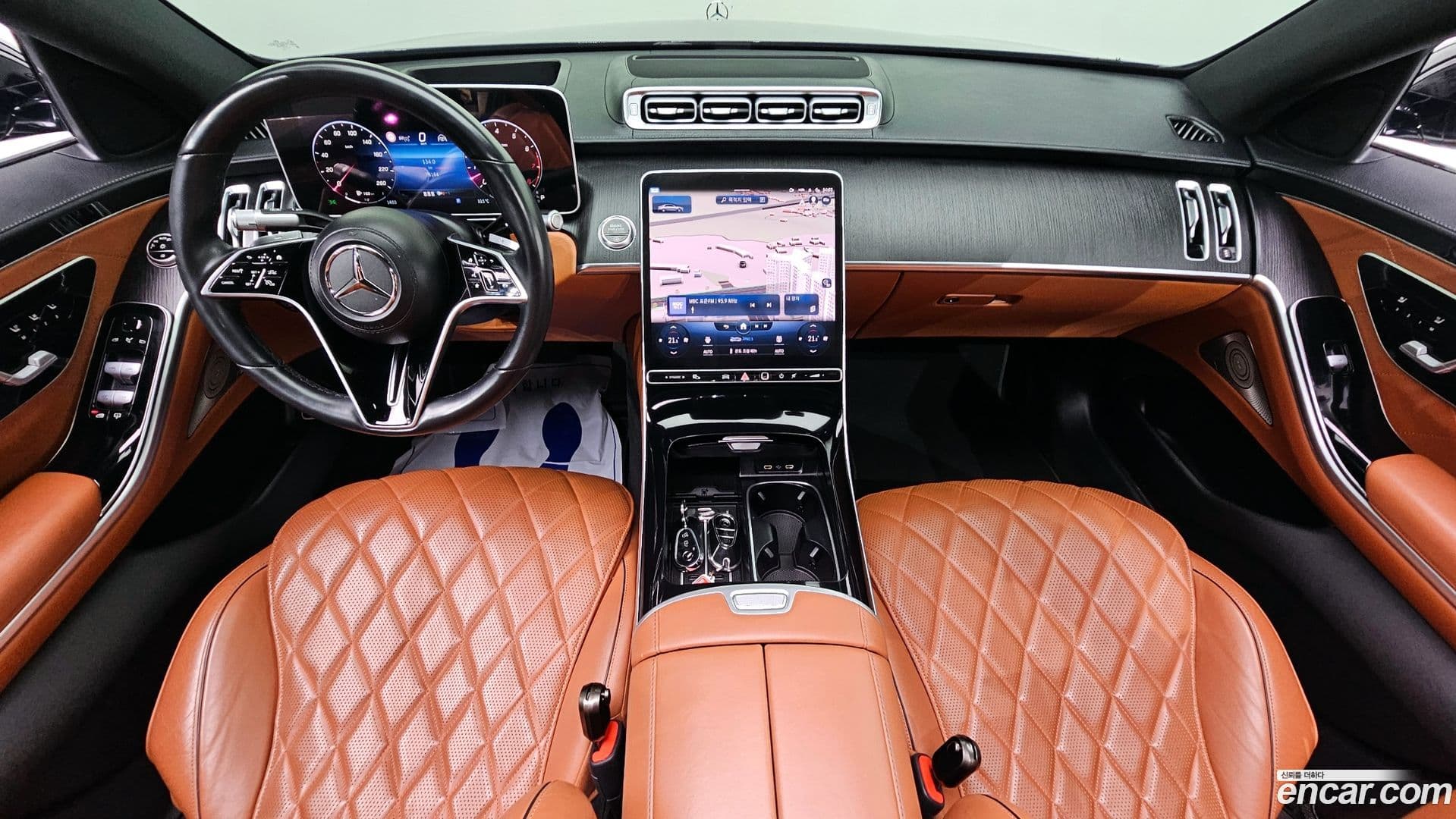 Main__Slider__Photo:S-Class Mercedes-Benz 2021.9-6