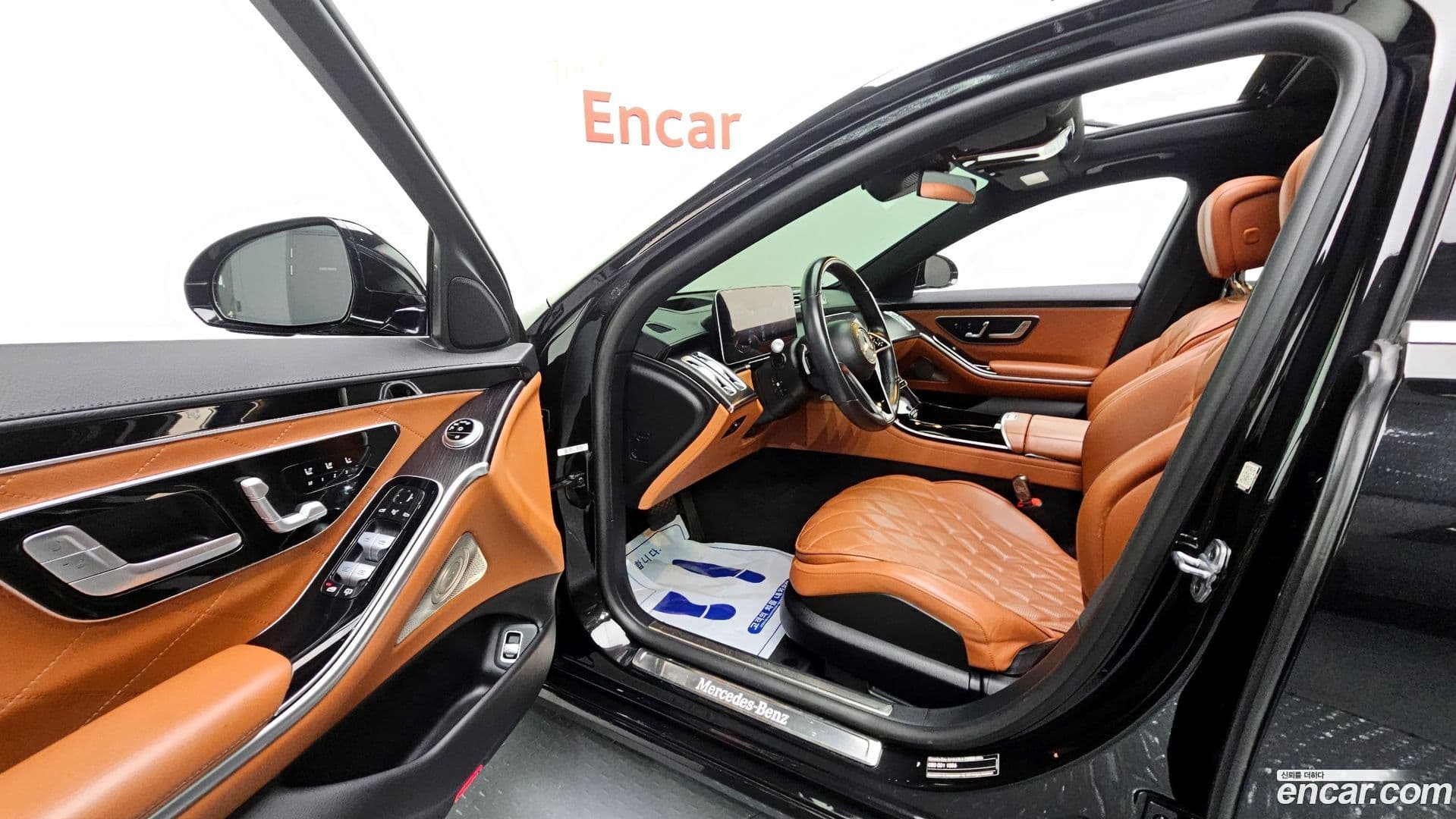 Main__Slider__Photo:S-Class Mercedes-Benz 2021.9-9