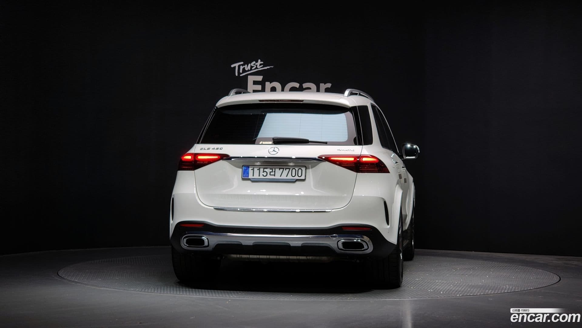 Main__Slider__Photo:GLE-Class Mercedes-Benz 2025.4-3