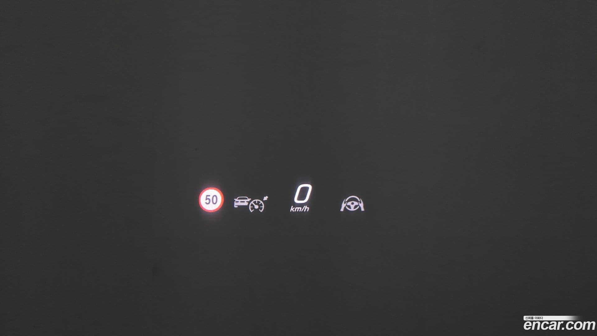 Main__Slider__Photo:GLE-Class Mercedes-Benz 2025.4-16