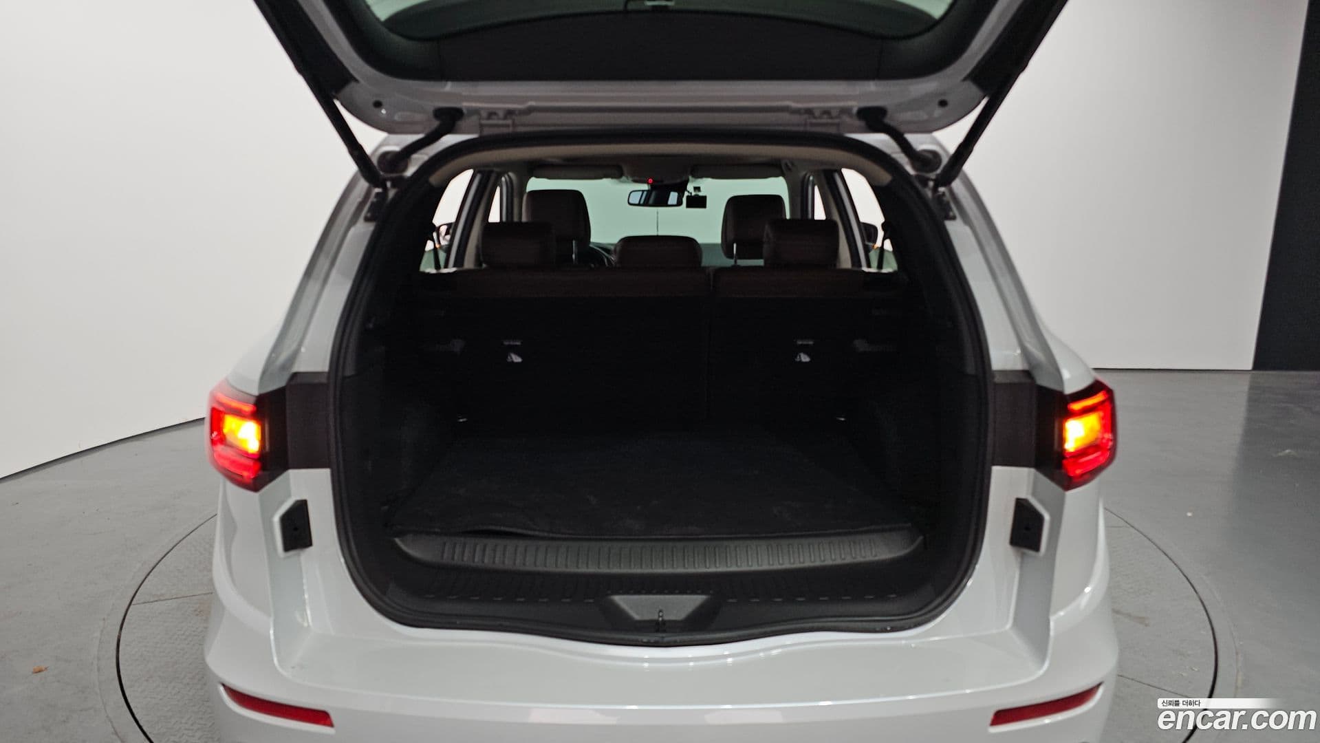 Main__Slider__Photo:QM6 Renault Korea 2019.8-19