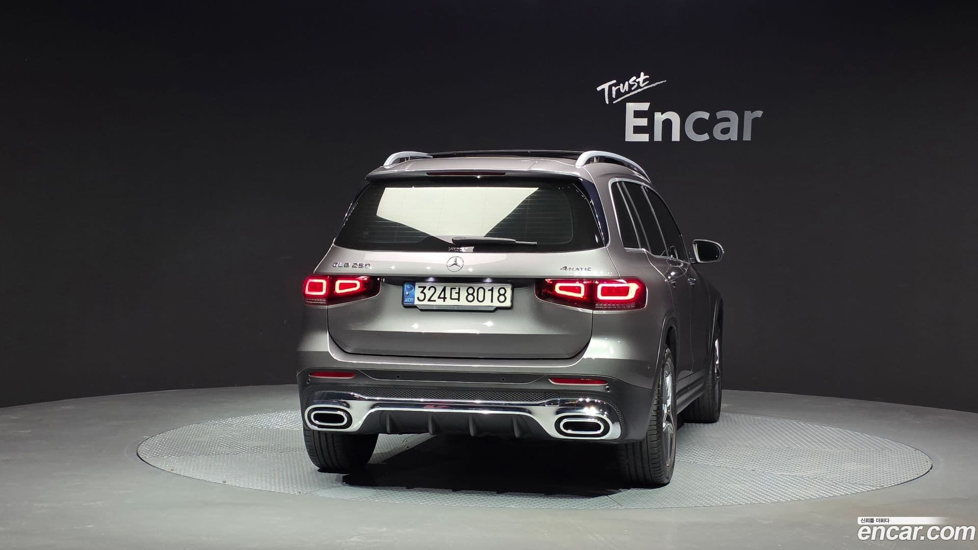 Main__Slider__Photo:GLB-Class Mercedes-Benz 2021.9-3