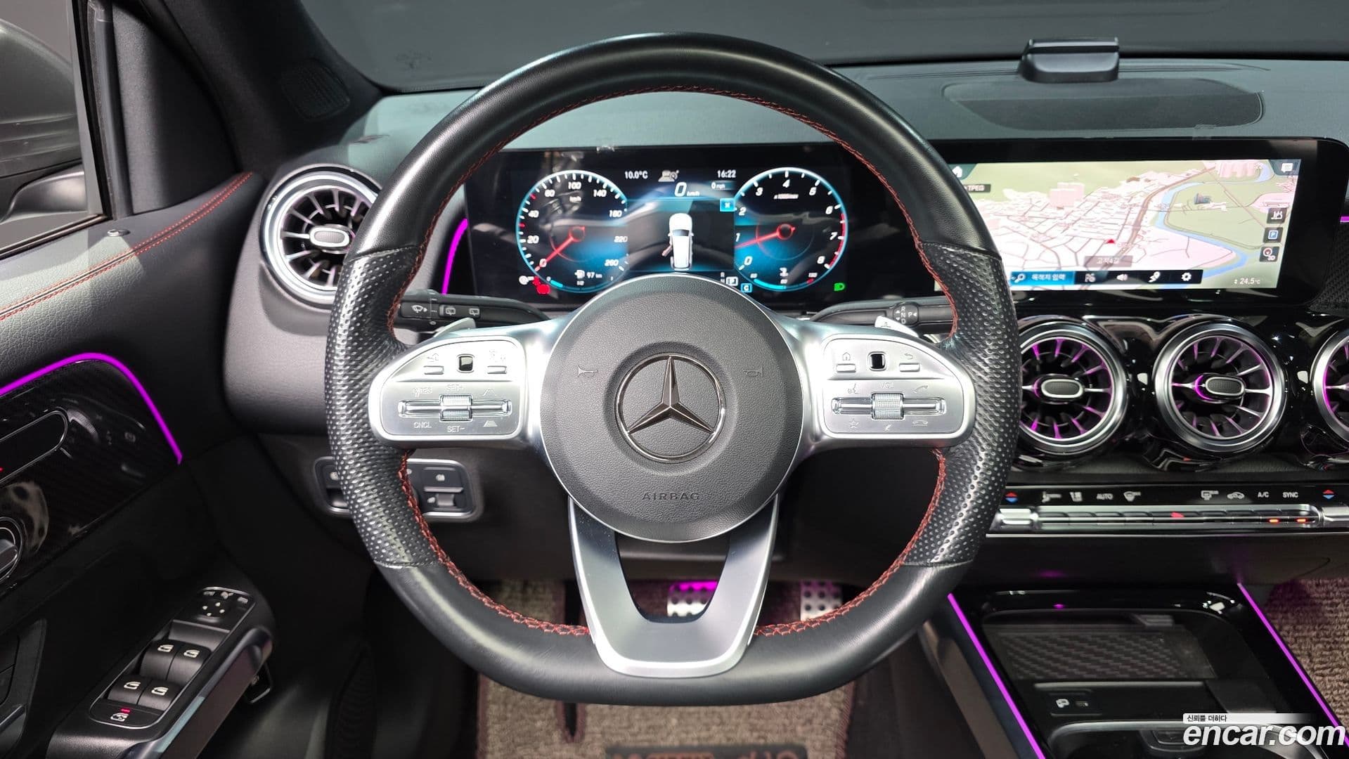 Main__Slider__Photo:GLB-Class Mercedes-Benz 2021.9-14