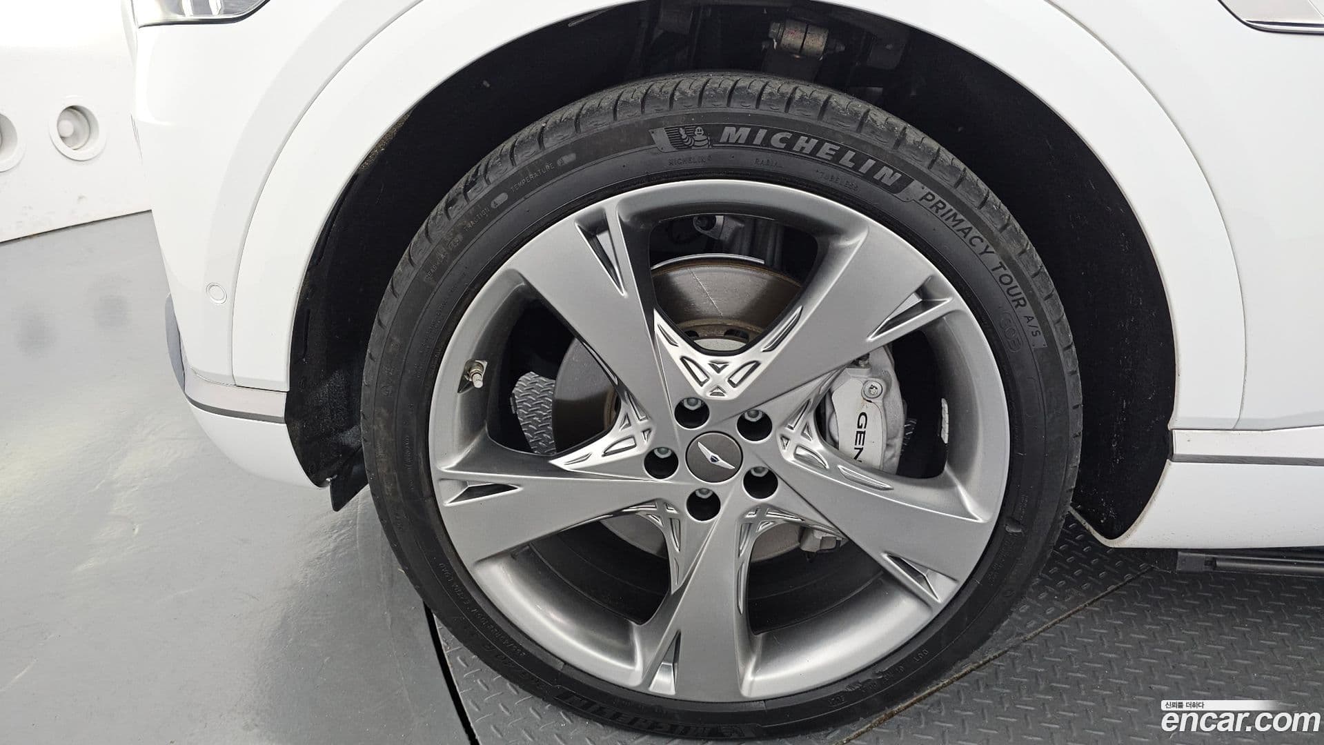 Main__Slider__Photo:GV80 Genesis 2020.5-4