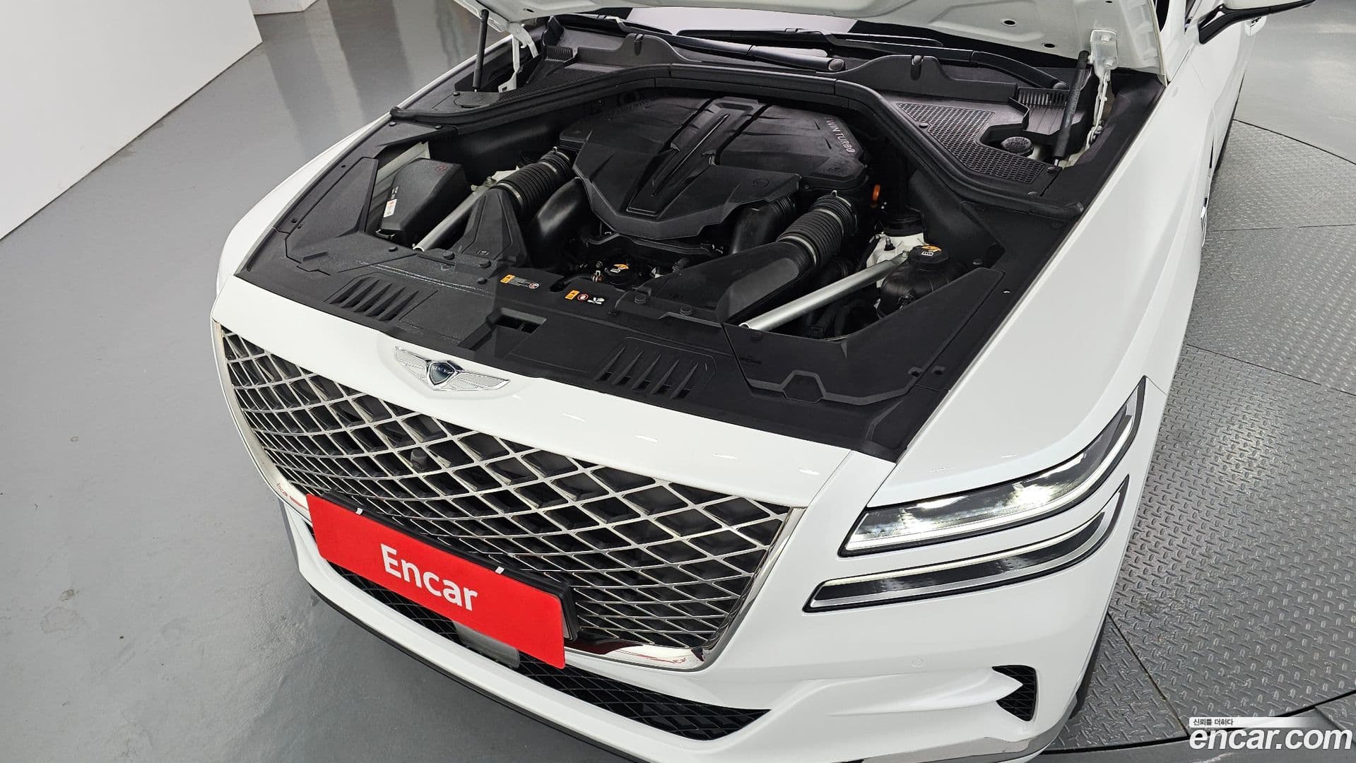 Main__Slider__Photo:GV80 Genesis 2020.5-5