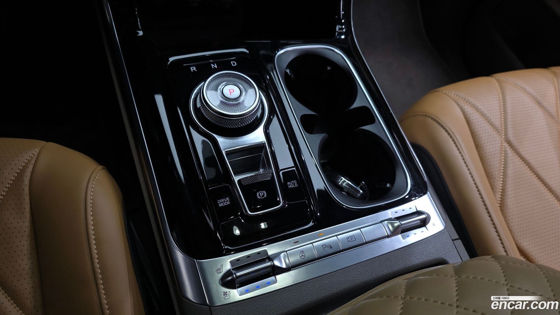 Main__Slider__Photo:Canival Kia 2021.3-8