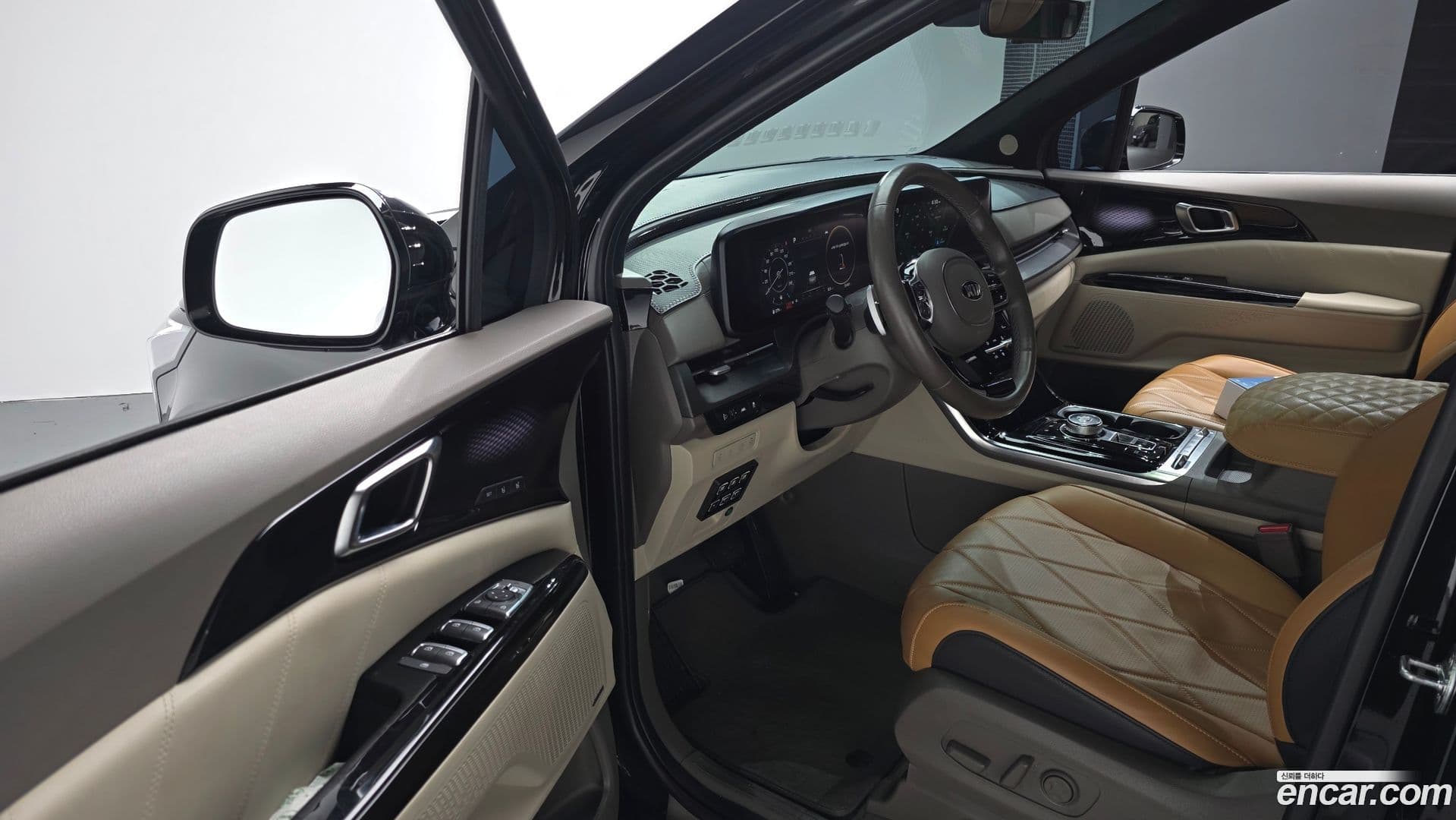 Main__Slider__Photo:Canival Kia 2021.3-10