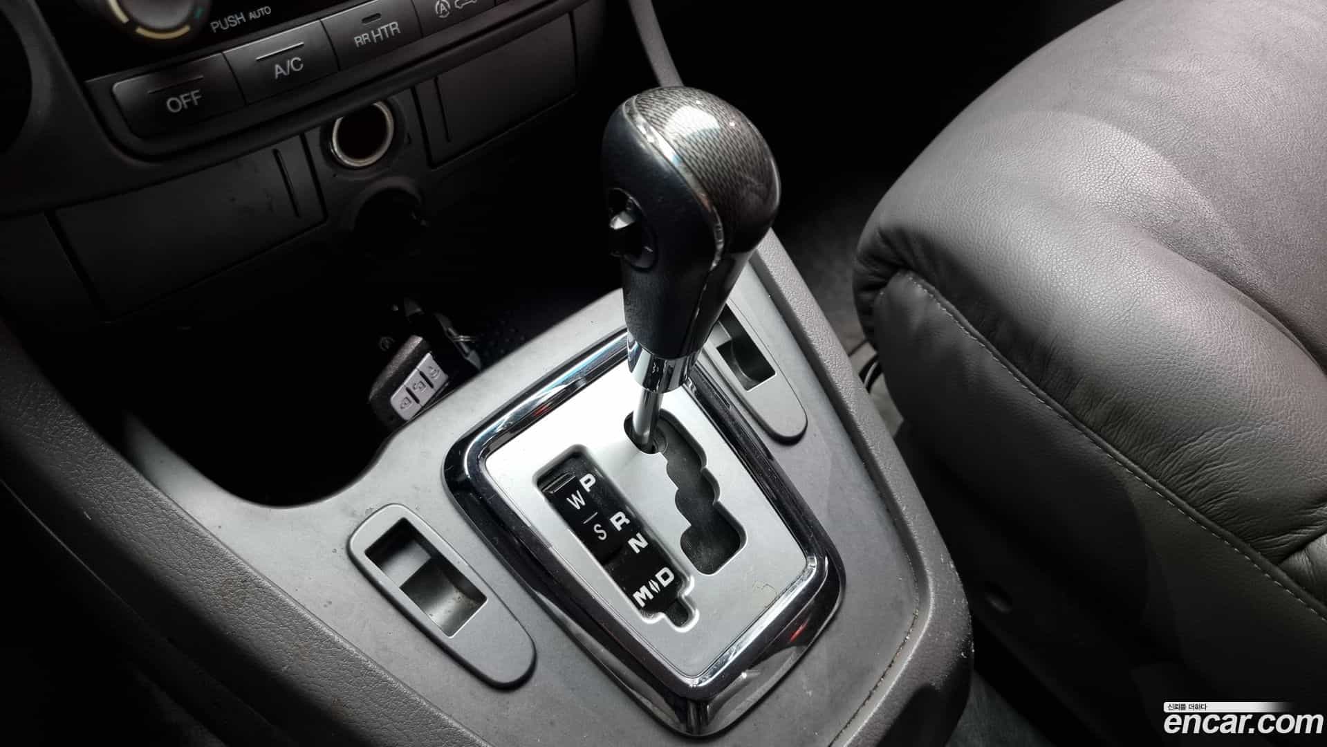 KORANDO KG Mobility 2014.2-INNER-009