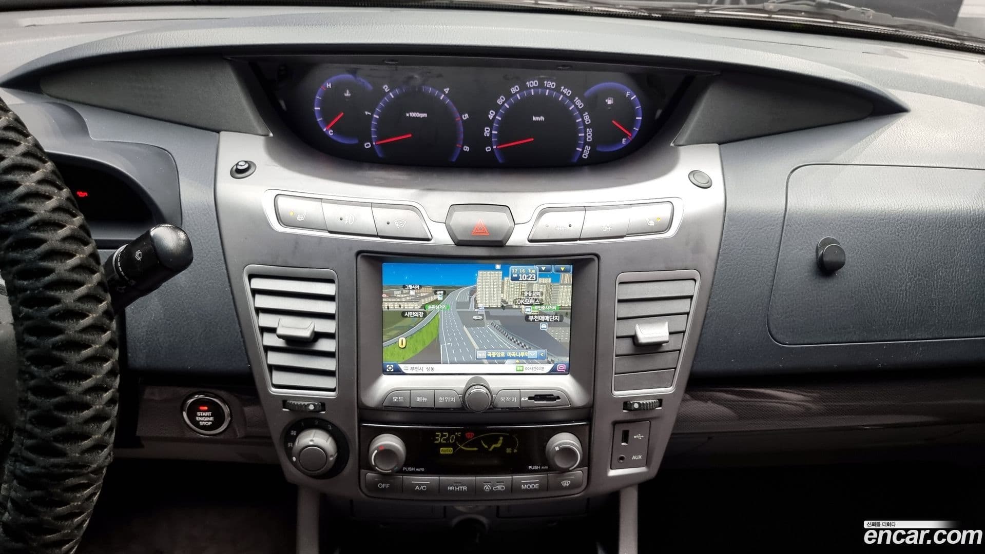 Main__Slider__Photo:KORANDO KG Mobility 2014.2-14