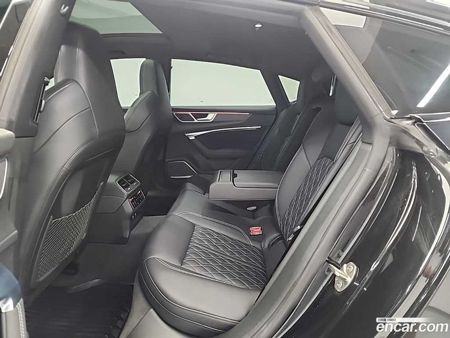 Main__Slider__Photo:S7 Audi 2020.11-11