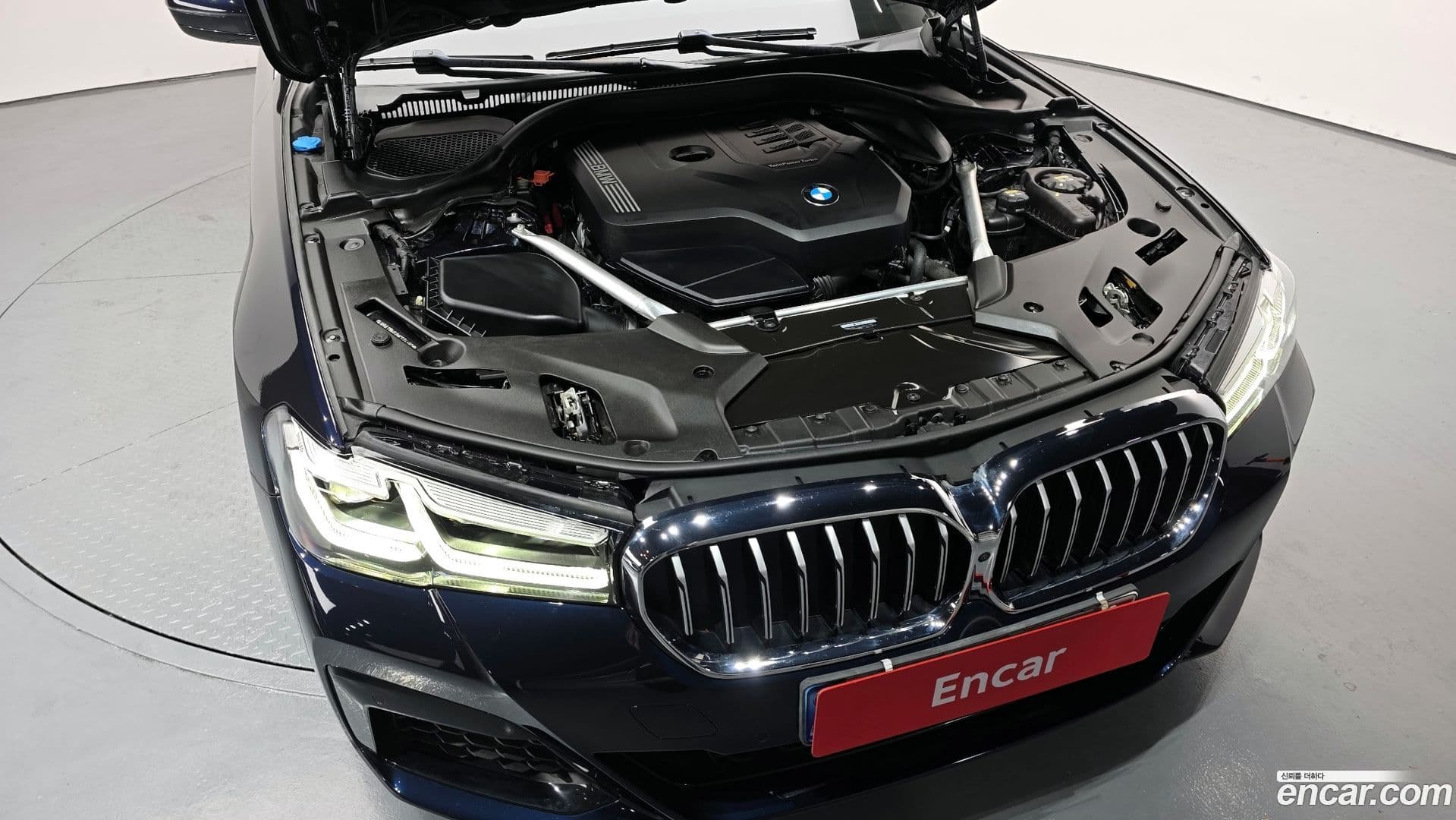 Main__Slider__Photo:5-Series BMW 2021.4-5