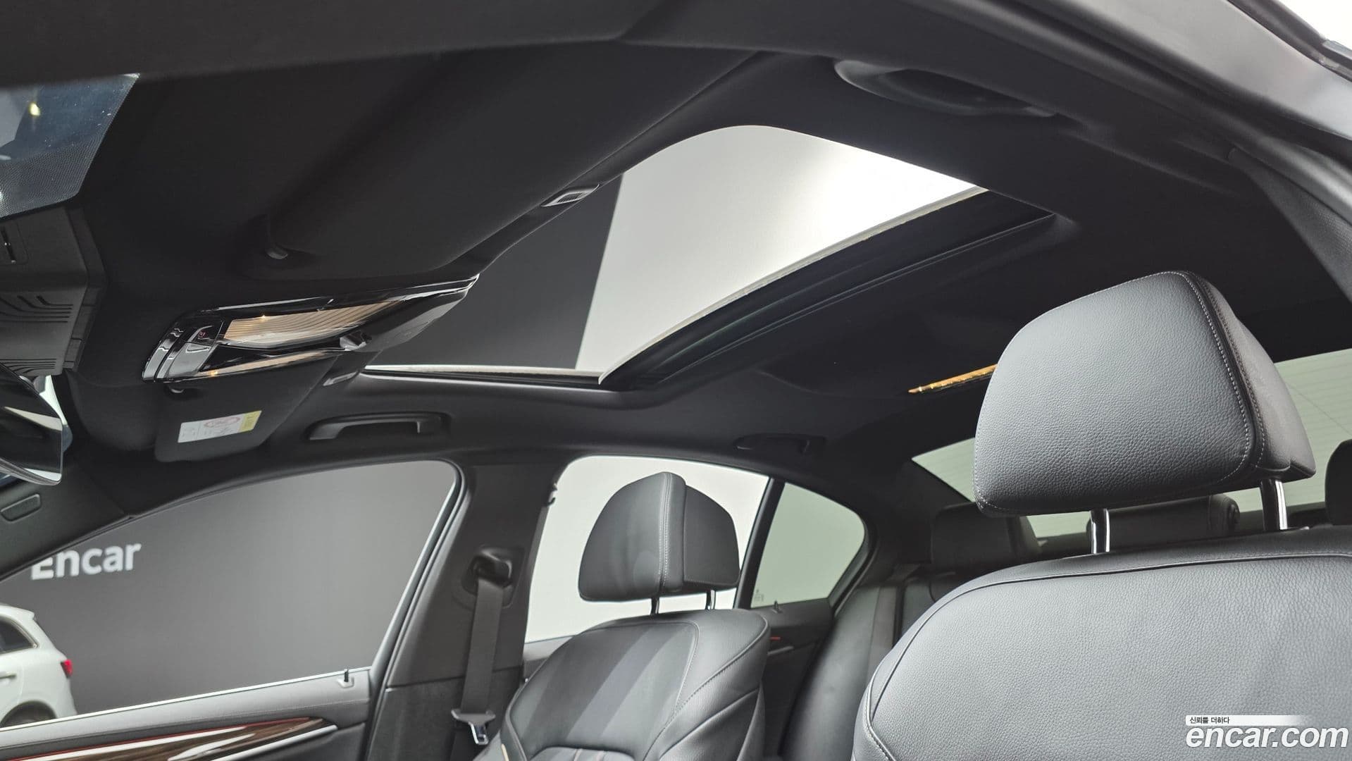 Main__Slider__Photo:5-Series BMW 2021.4-18