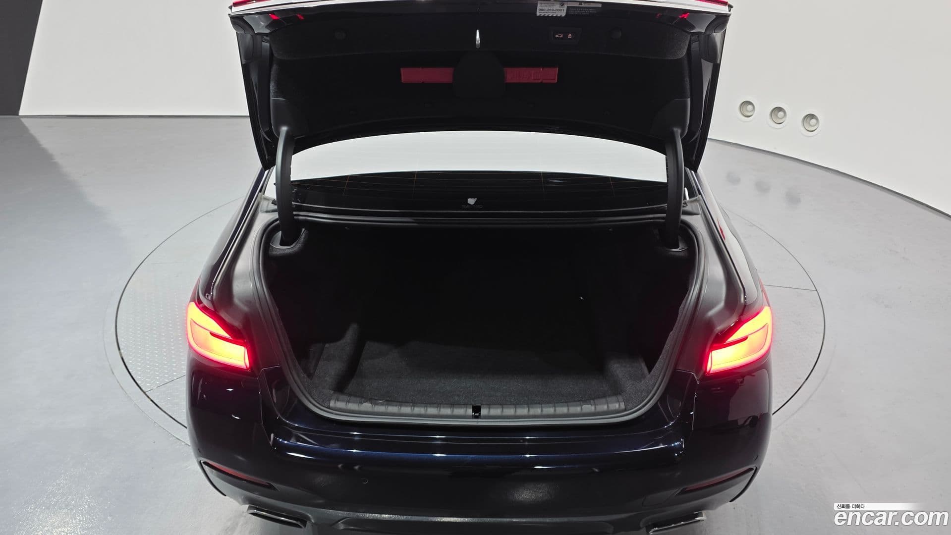 Main__Slider__Photo:5-Series BMW 2021.4-19