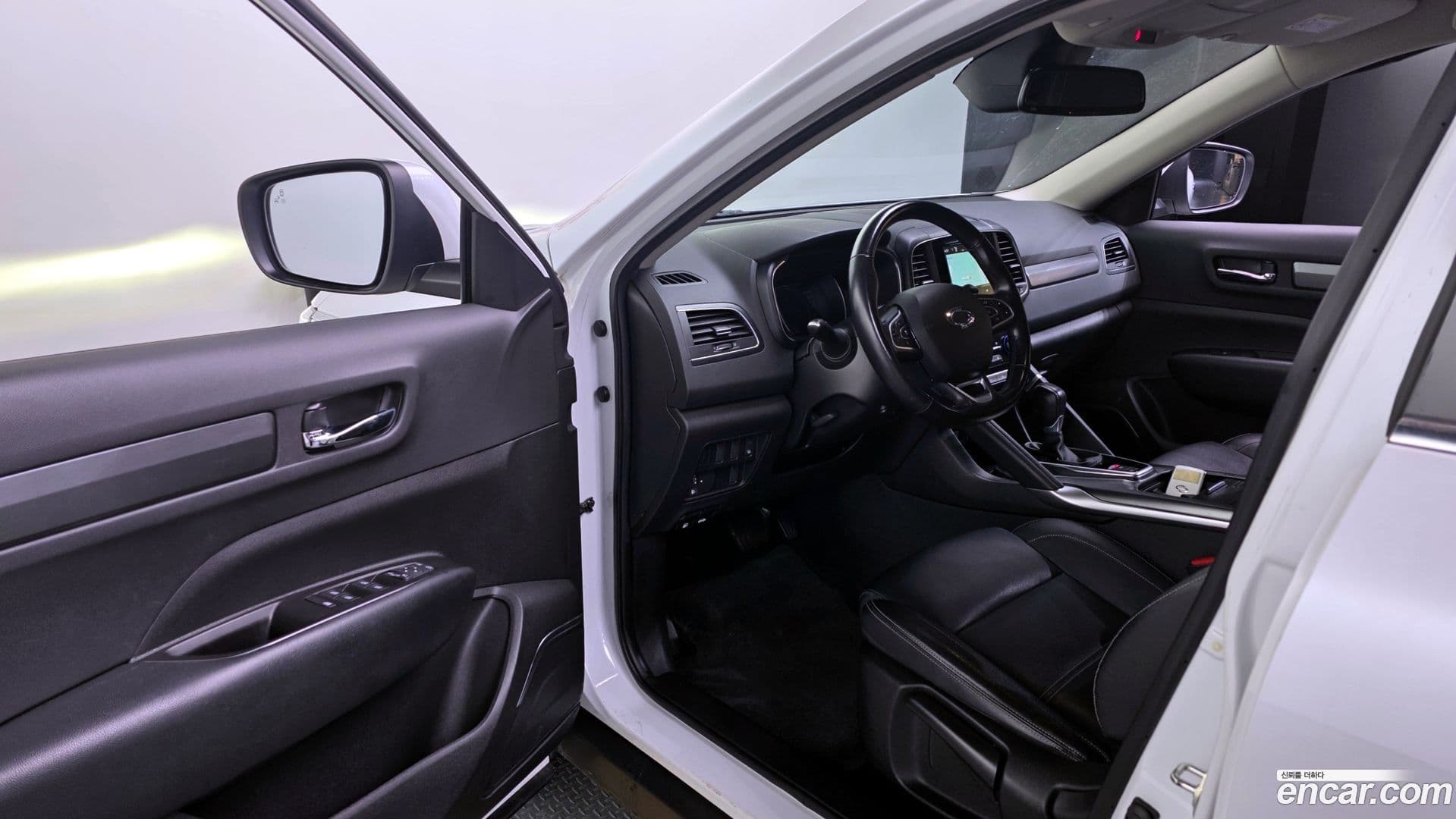 Main__Slider__Photo:QM6 Renault Korea 2022.6-9